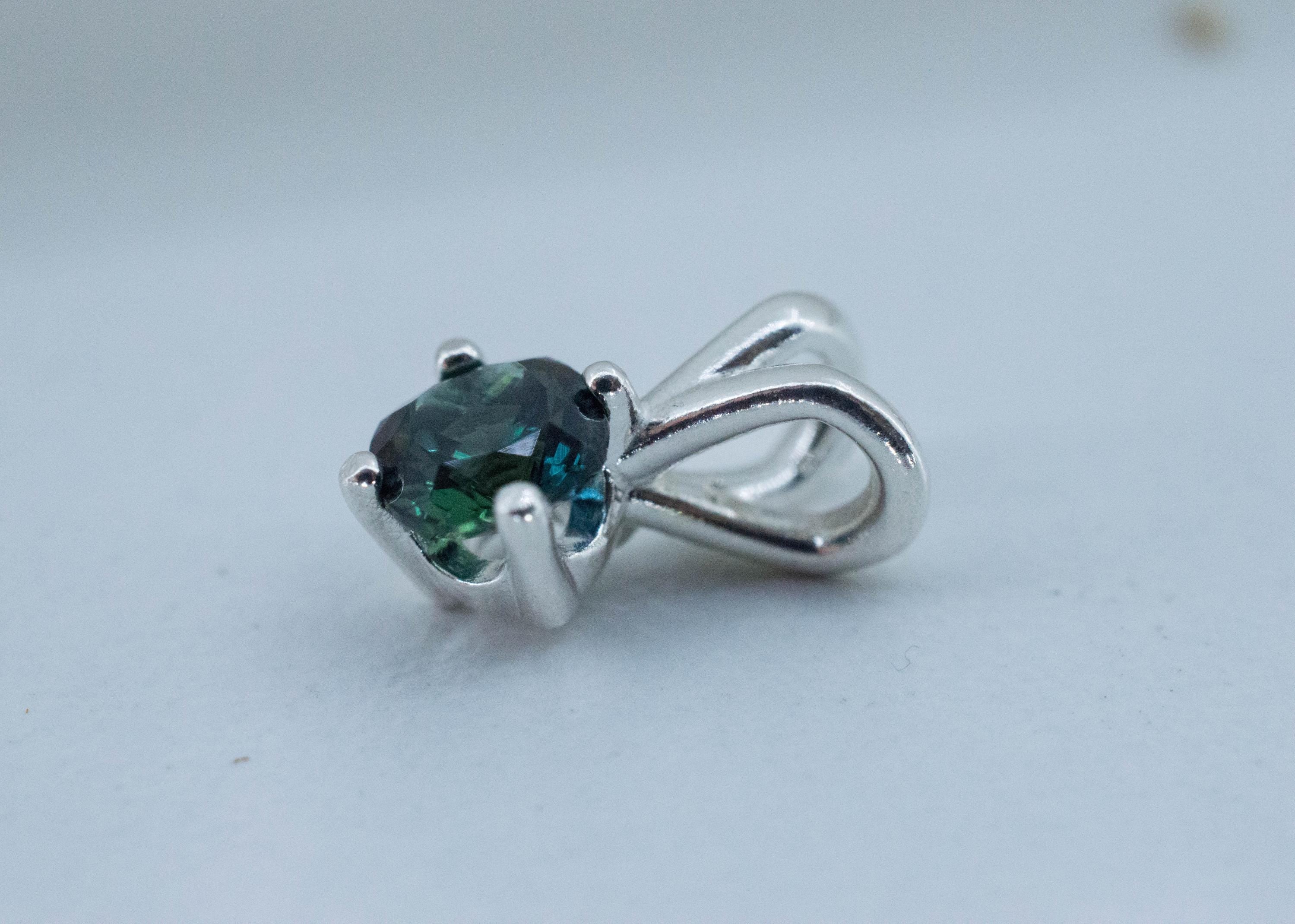 Biashara Sapphire Pendant; Natural Untreated Kenya Sapphire; 0.785cts