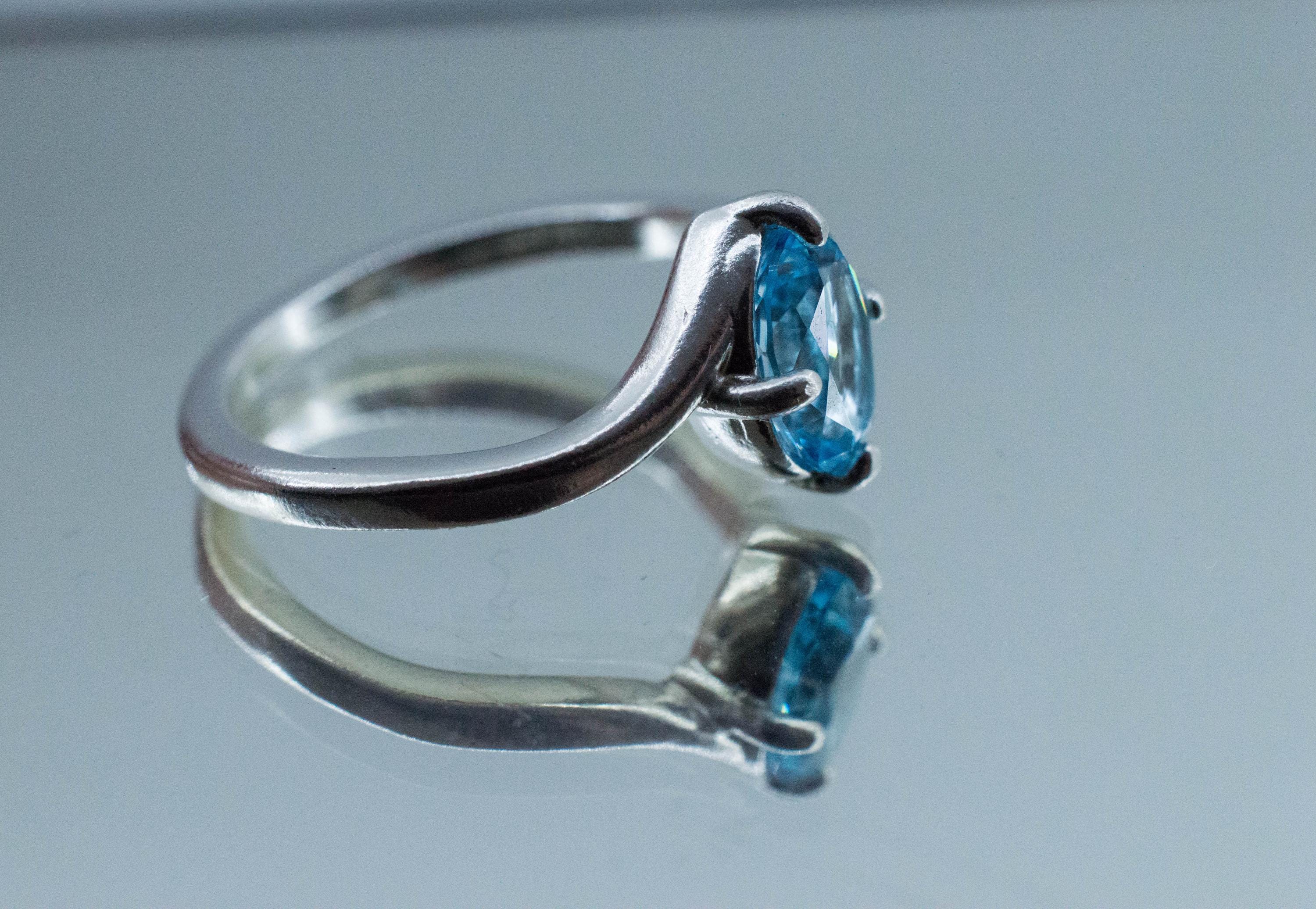 Blue Topaz Ring, Natural Brazil Topaz; 1.580cts - Mark Oliver Gems