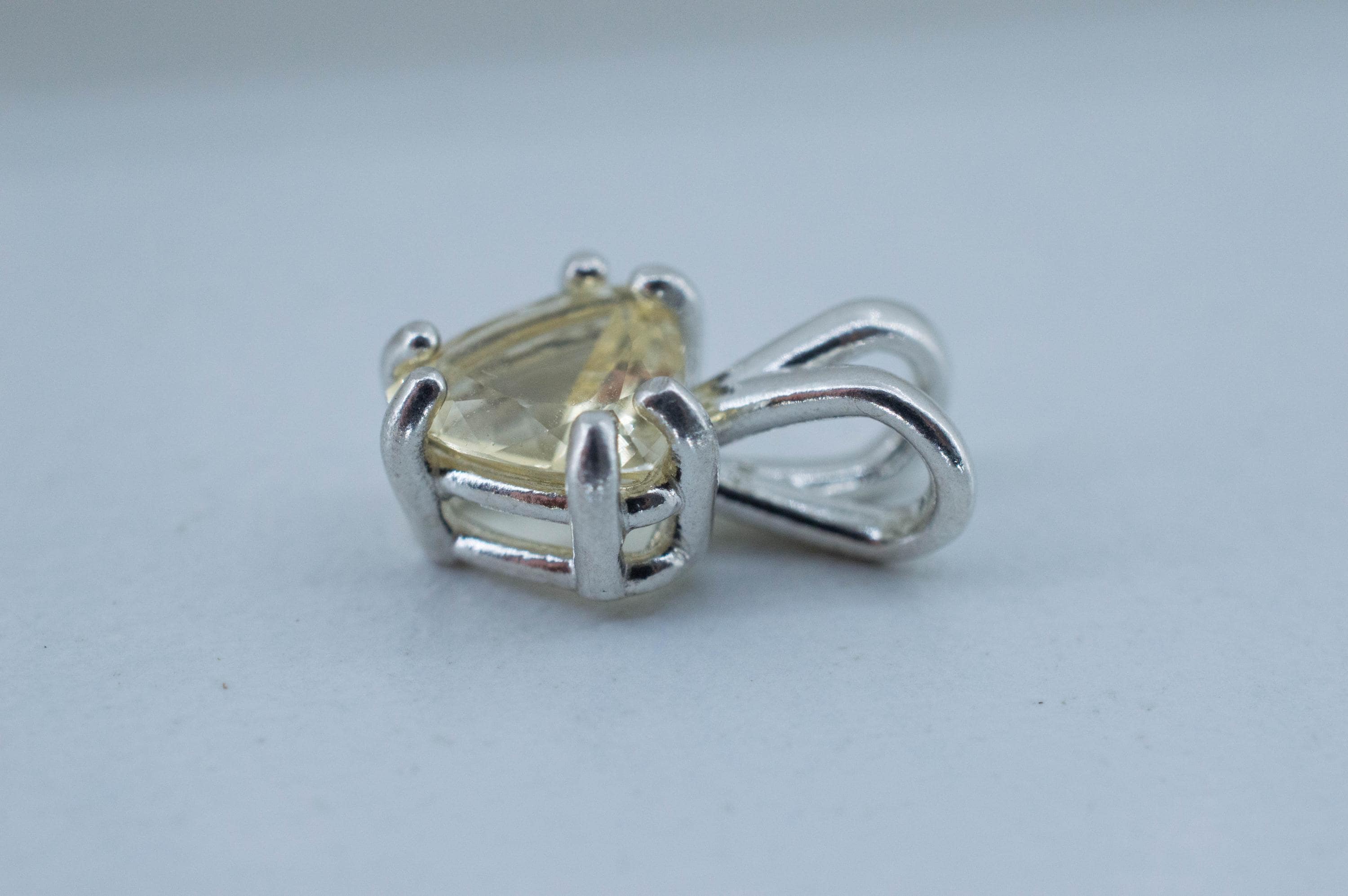 Grossular Garnet Pendant; Natural Untreated Tanzania Garnet; 0.965cts - Mark Oliver Gems