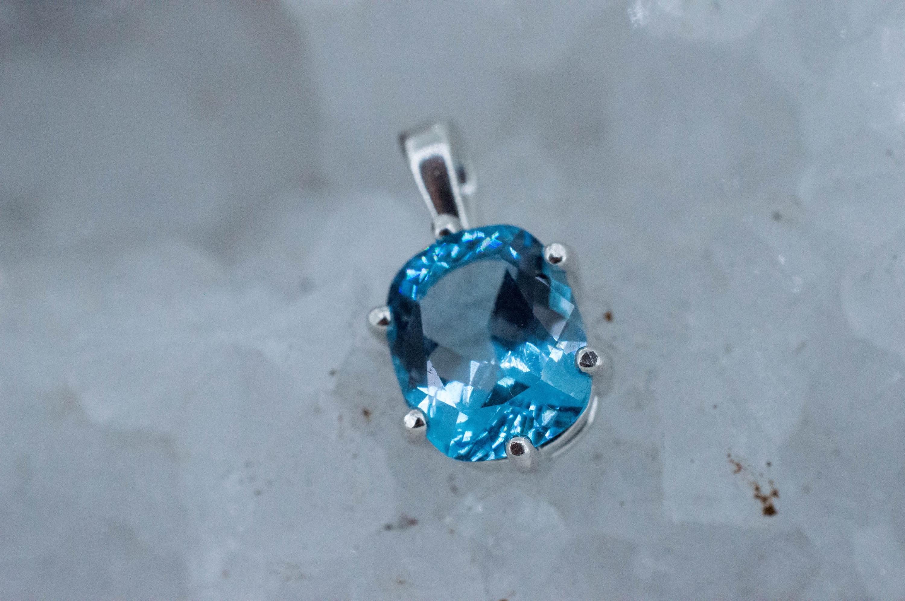 Blue Topaz Pendant; Genuine Brazil Topaz; 4.235cts - Mark Oliver Gems