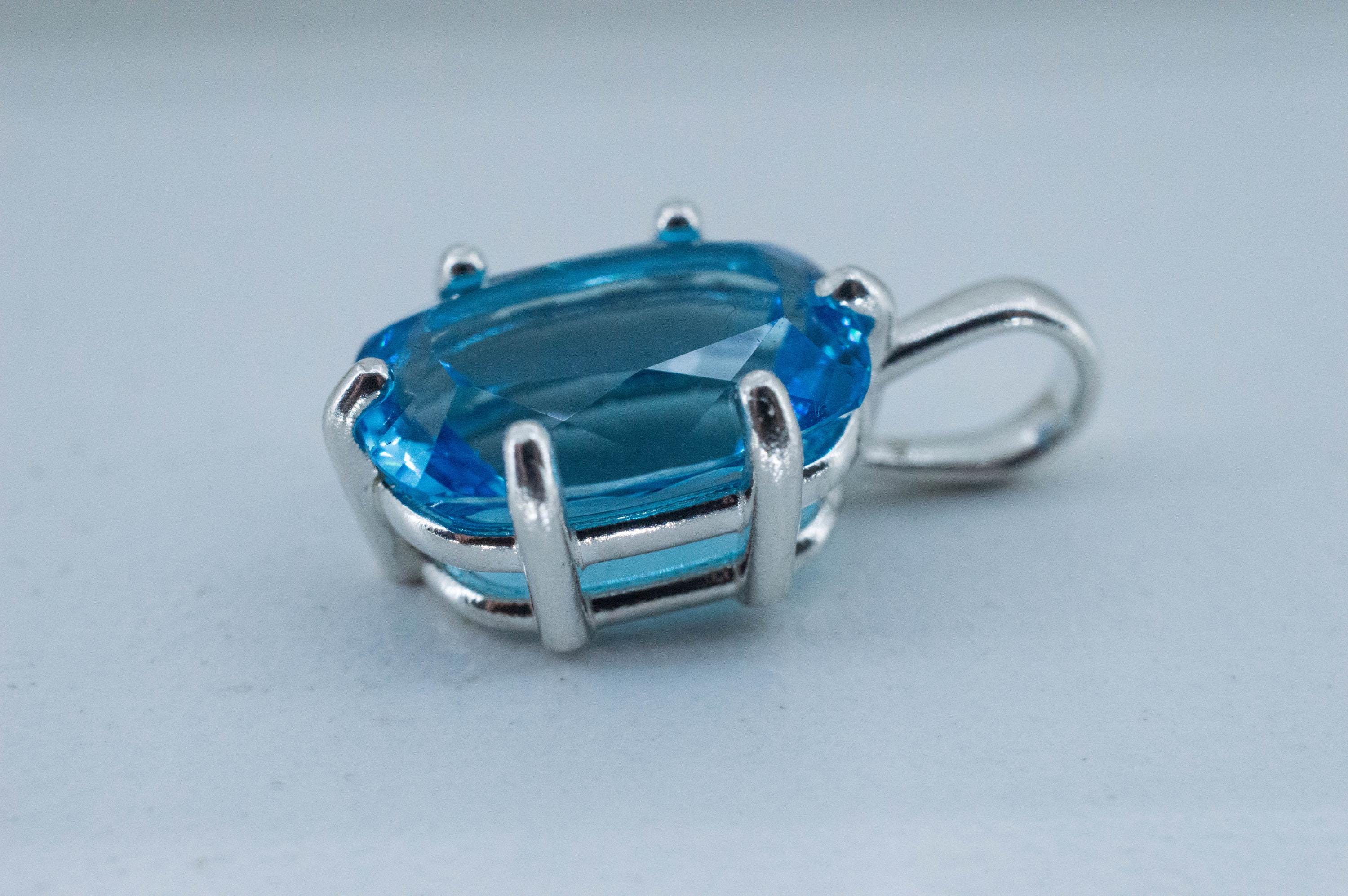 Blue Topaz Pendant; Genuine Brazil Topaz; 7.420cts - Mark Oliver Gems