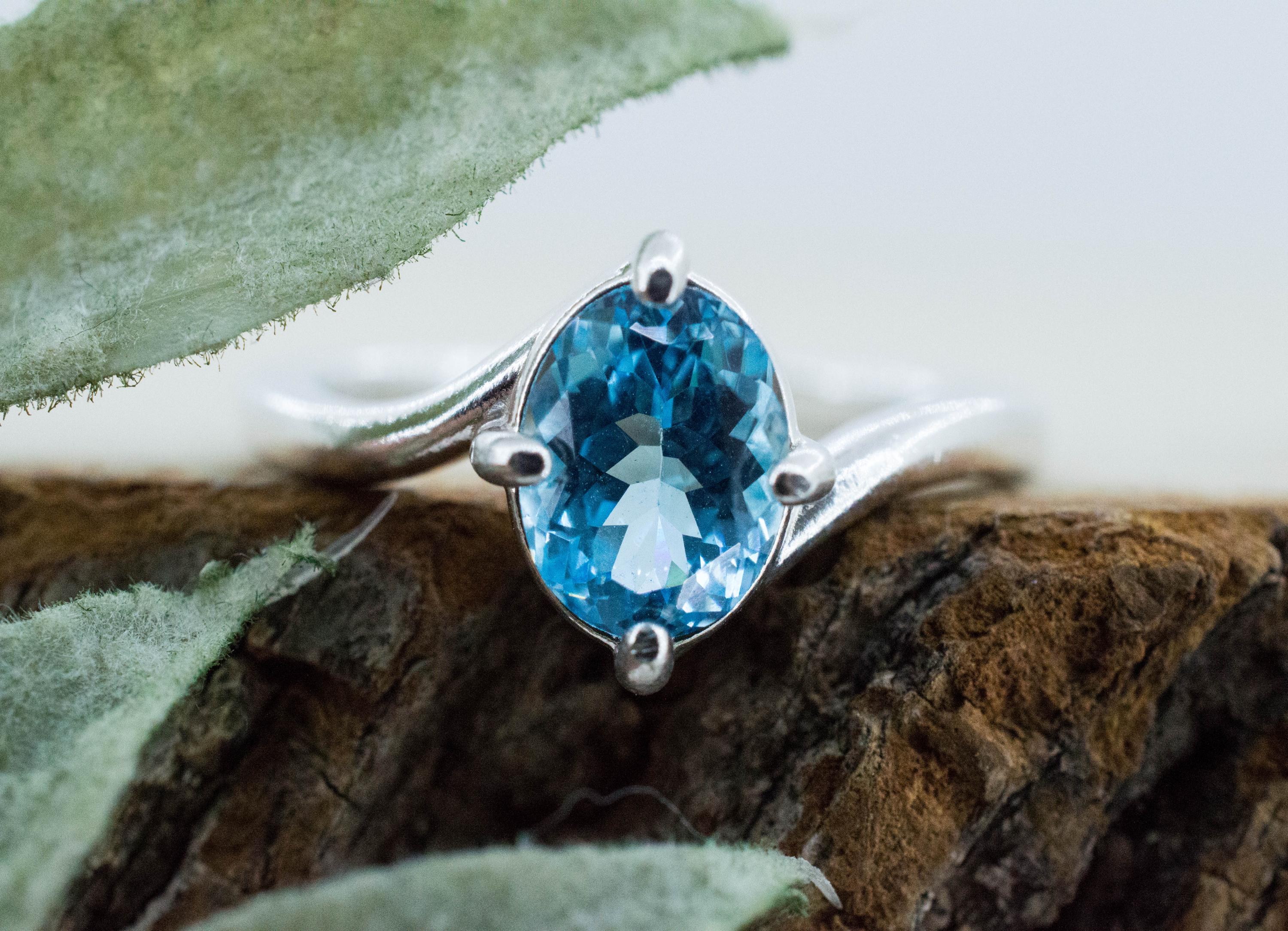 Blue Topaz Ring, Natural Brazil Topaz; 1.580cts - Mark Oliver Gems