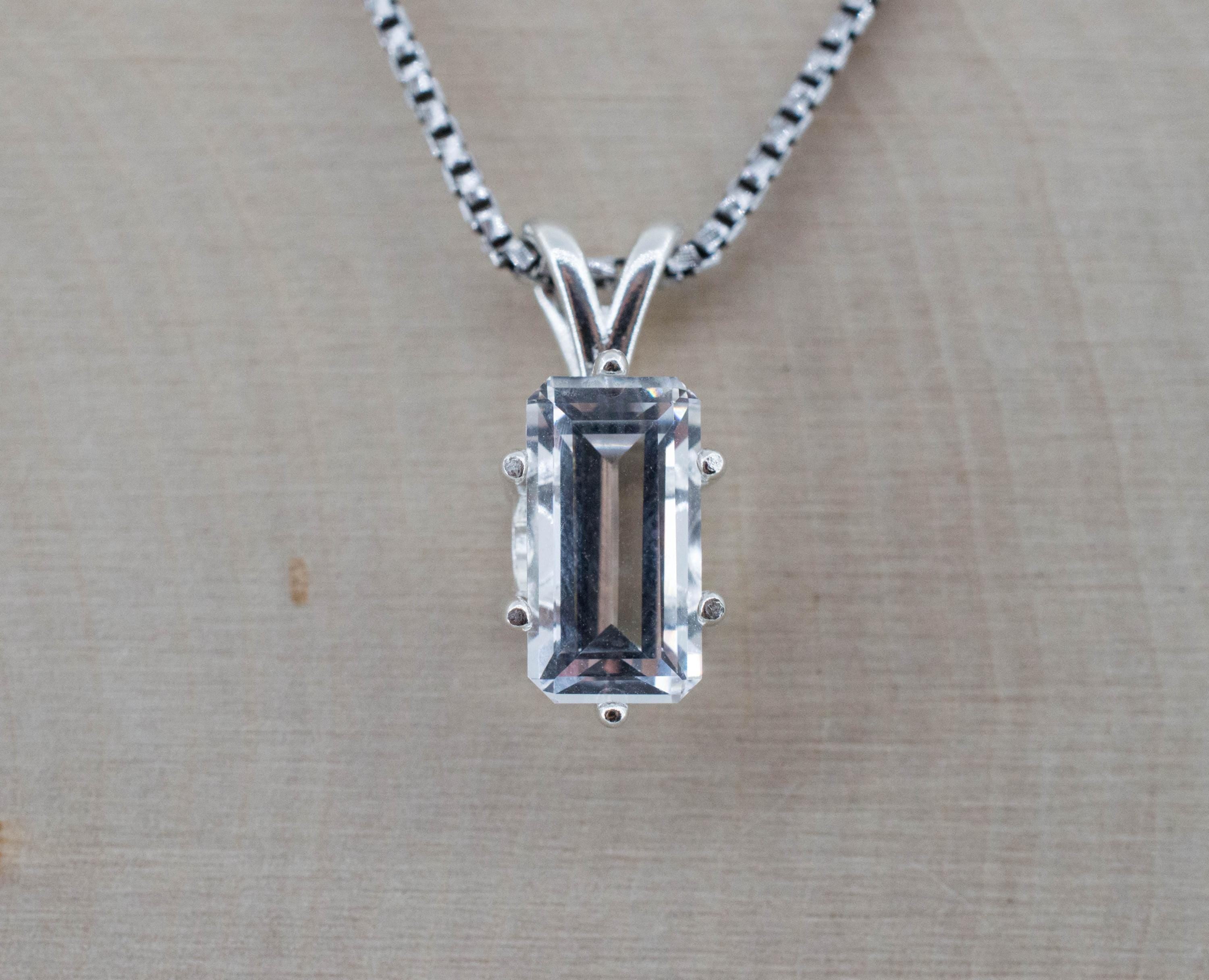Goshenite Pendant; Genuine Untreated Mozambique Beryl; 2.200cts - Mark Oliver Gems
