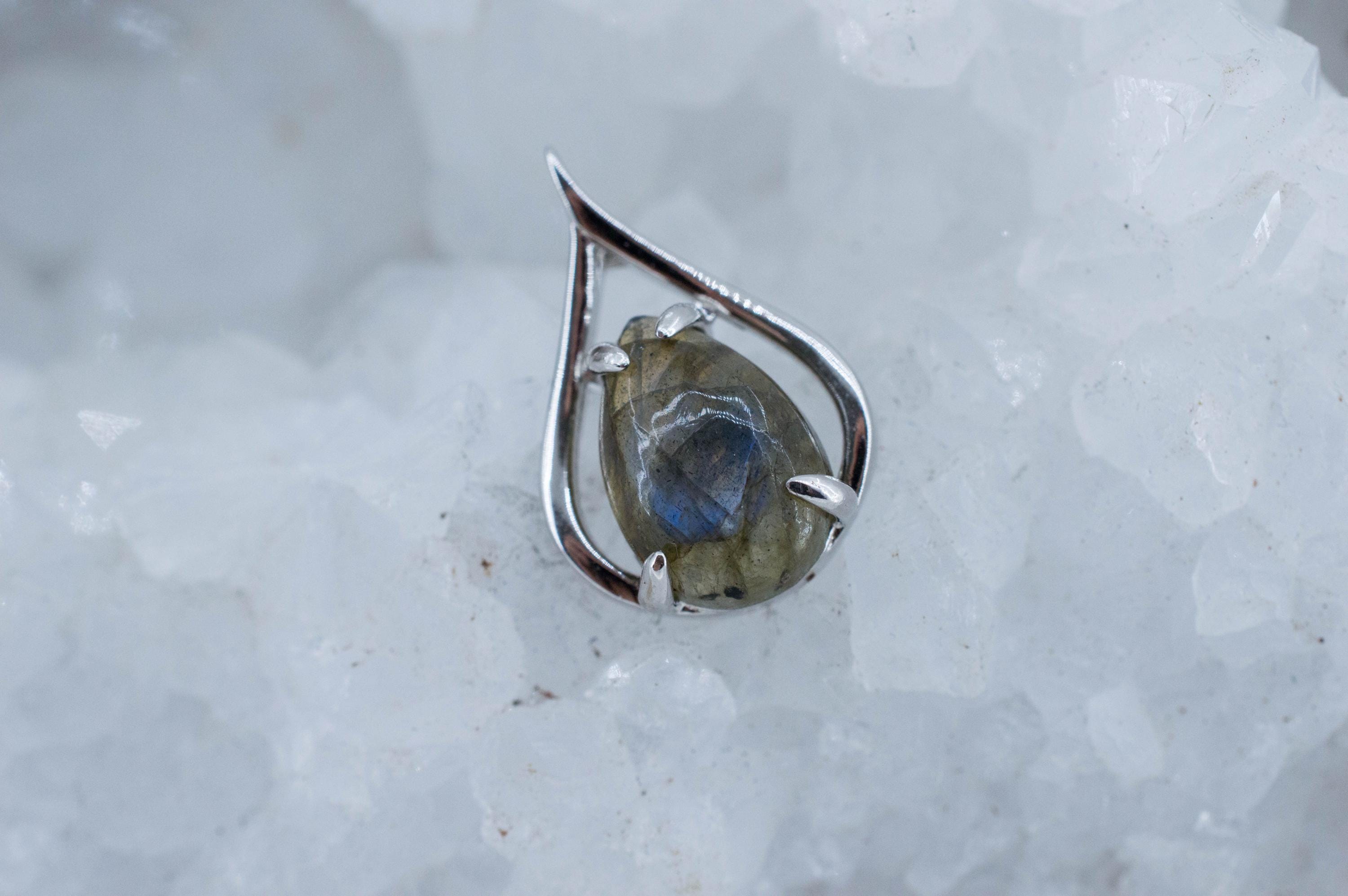 Labradorite Pendant; Natural Untreated Madagascar Labradorite; 3.285cts - Mark Oliver Gems
