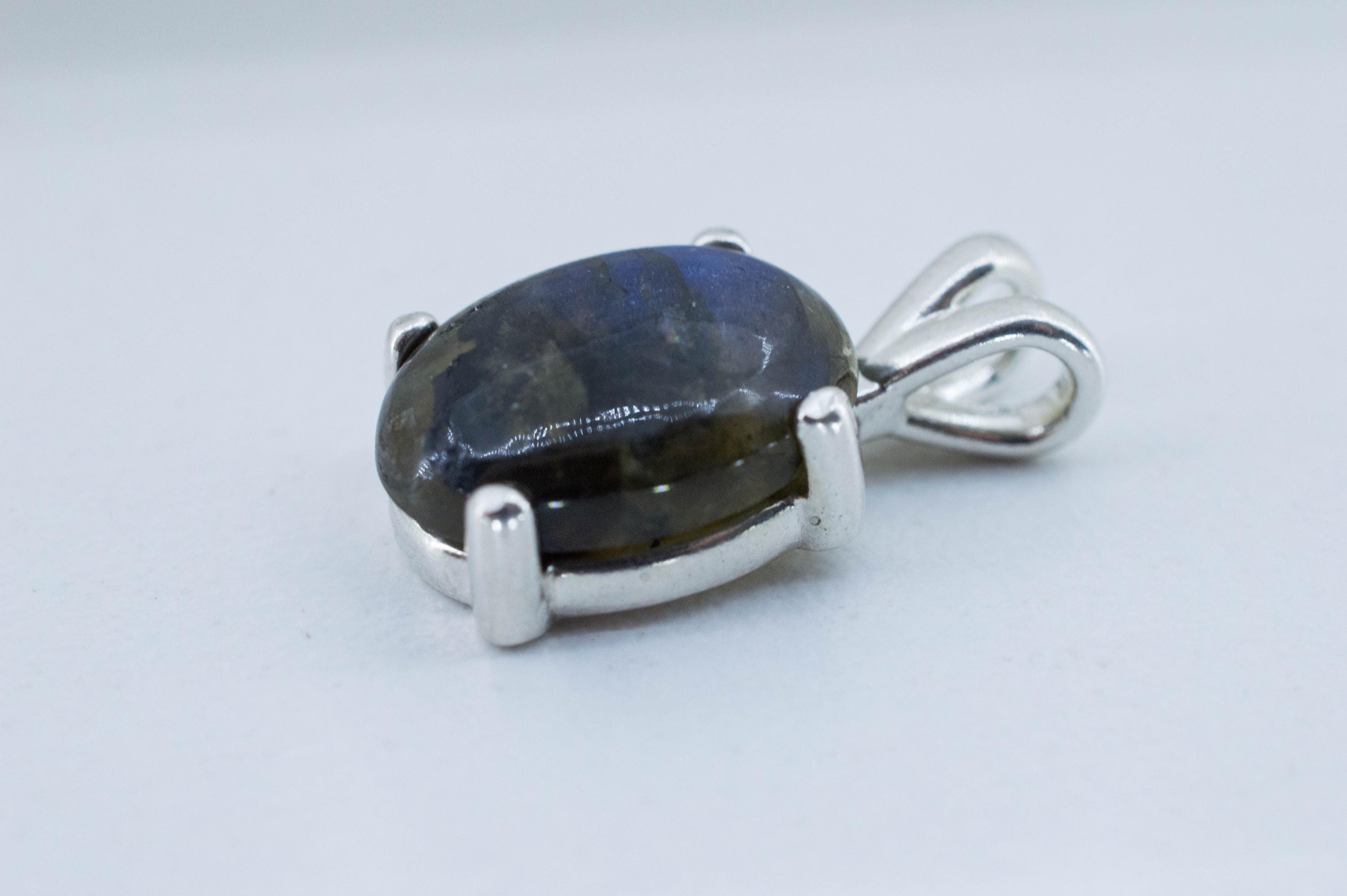 Labradorite Pendant; Natural Untreated Madagascar Labradorite; 4.855cts - Mark Oliver Gems