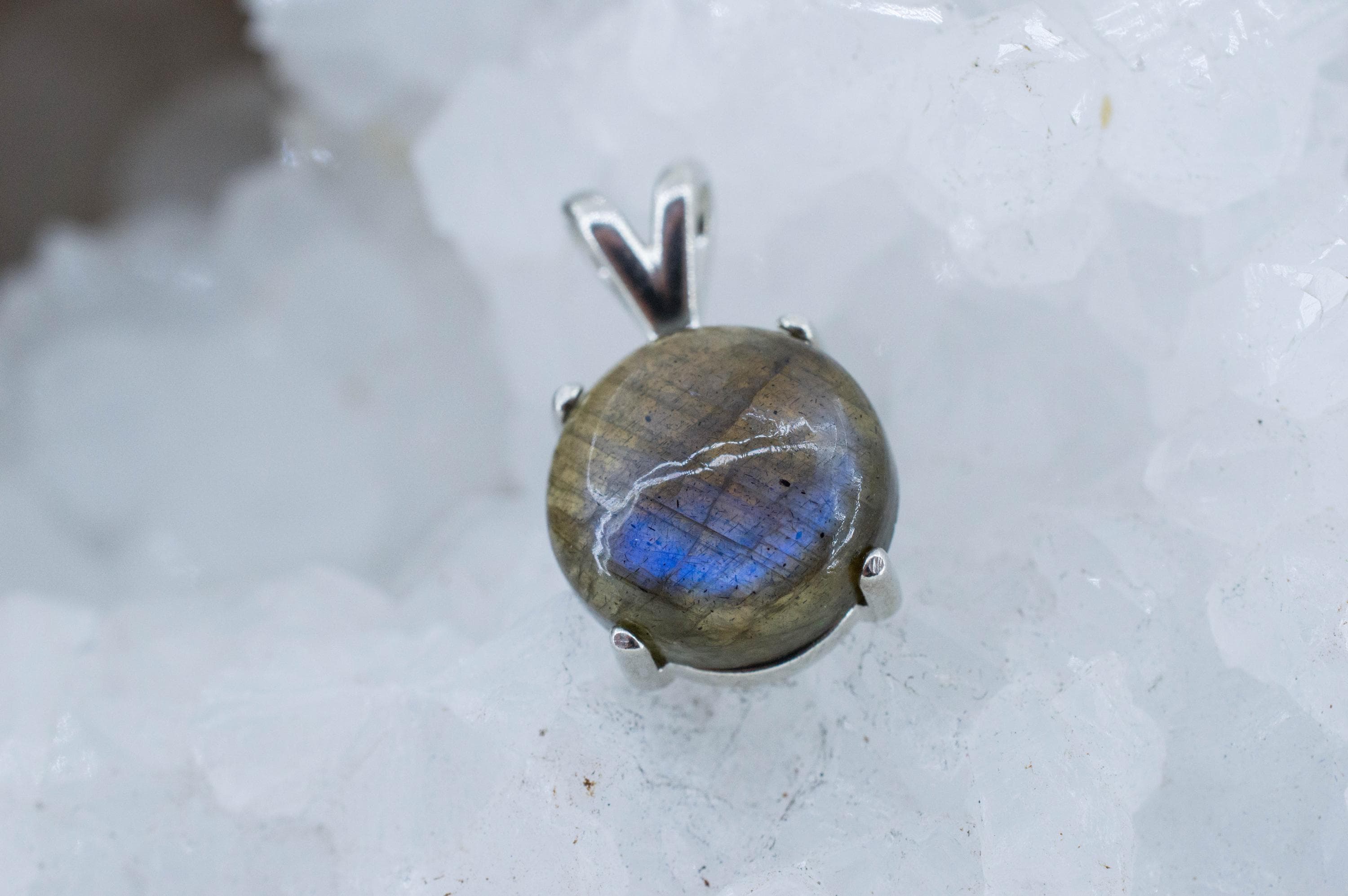 Labradorite Pendant; Natural Untreated Madagascar Labradorite; 7.450cts - Mark Oliver Gems