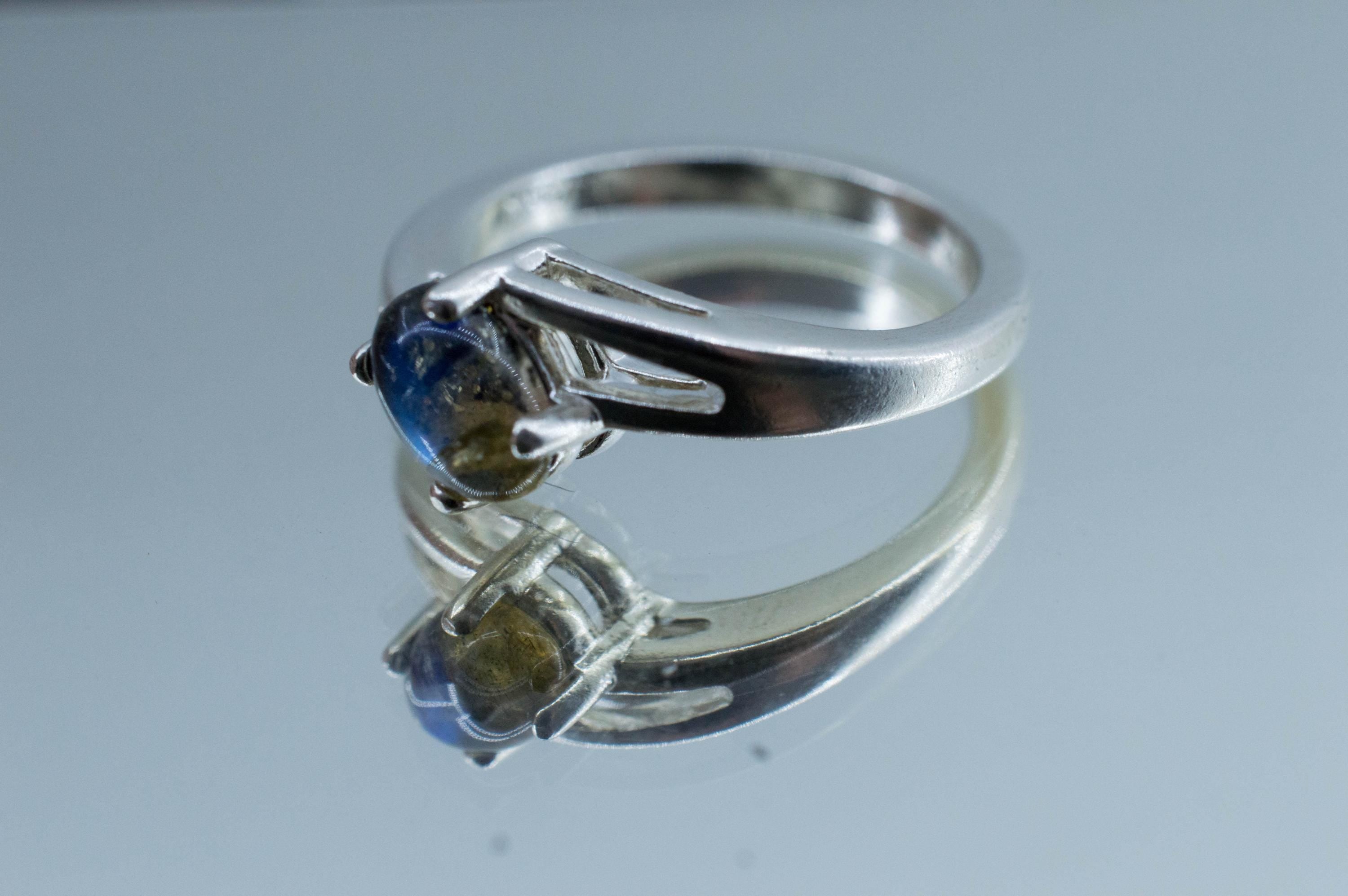 Labradorite Ring, Natural Untreated Madagascar Labradorite; 0.895cts - Mark Oliver Gems