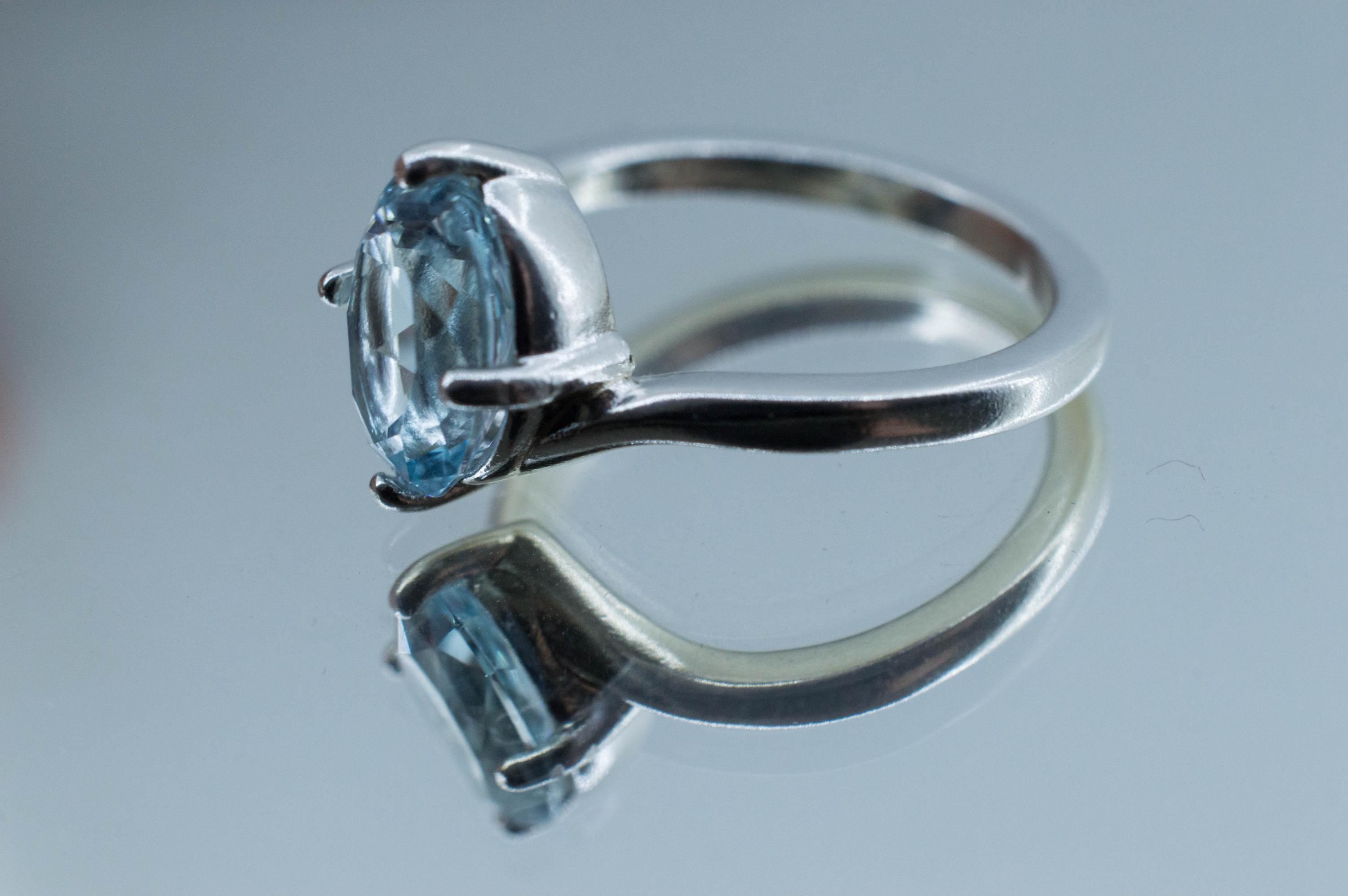 Blue Topaz Ring; Natural Untreated Ukraine Topaz; 2.750cts - Mark Oliver Gems