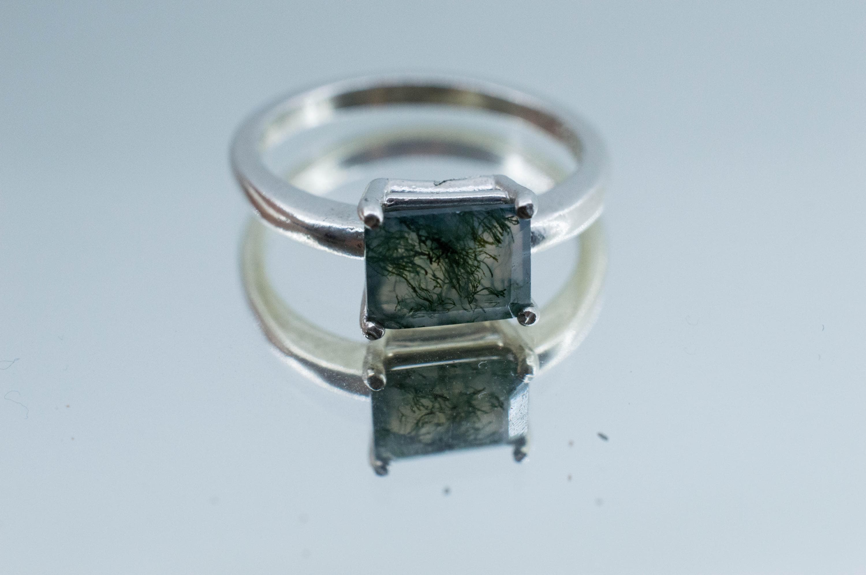 Green Moss Agate Ring; Natural Untreated India Moss Agate; 1.240cts