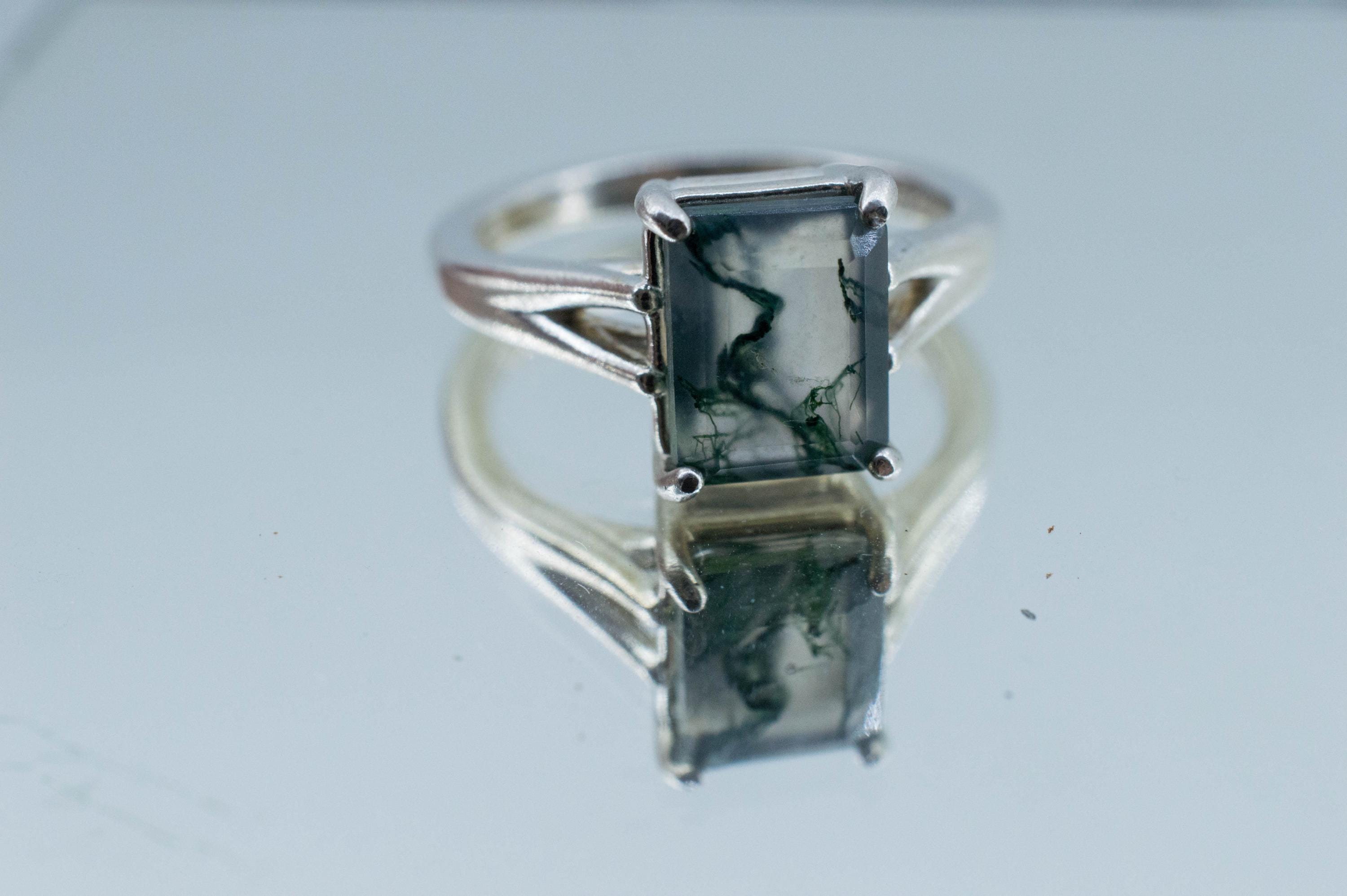 Green Moss Agate Ring; Natural Untreated India Moss Agate; 2.535cts