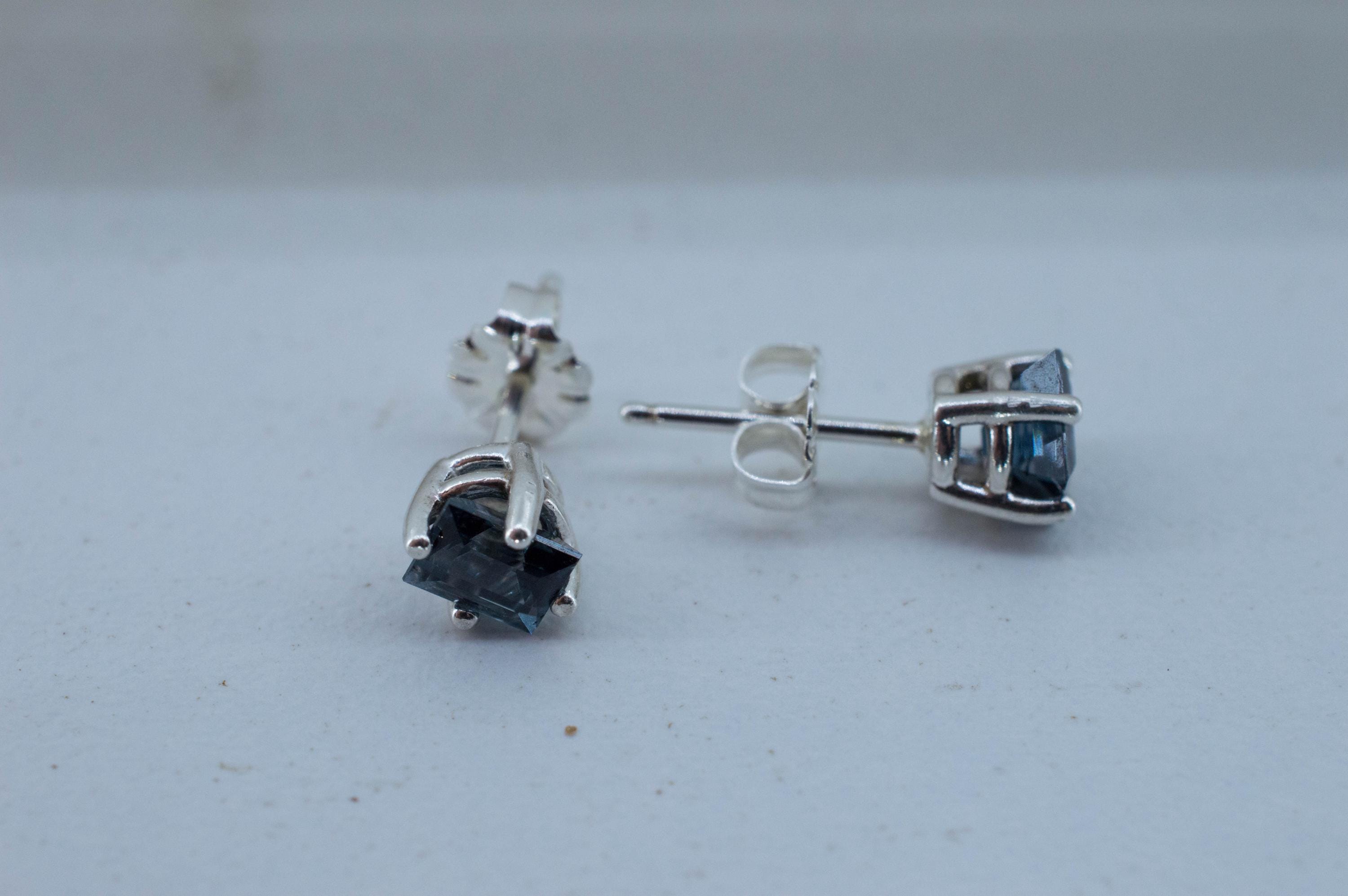 Gray Spinel Earrings; Natural Untreated Mozambique Spinel; 1.140cts
