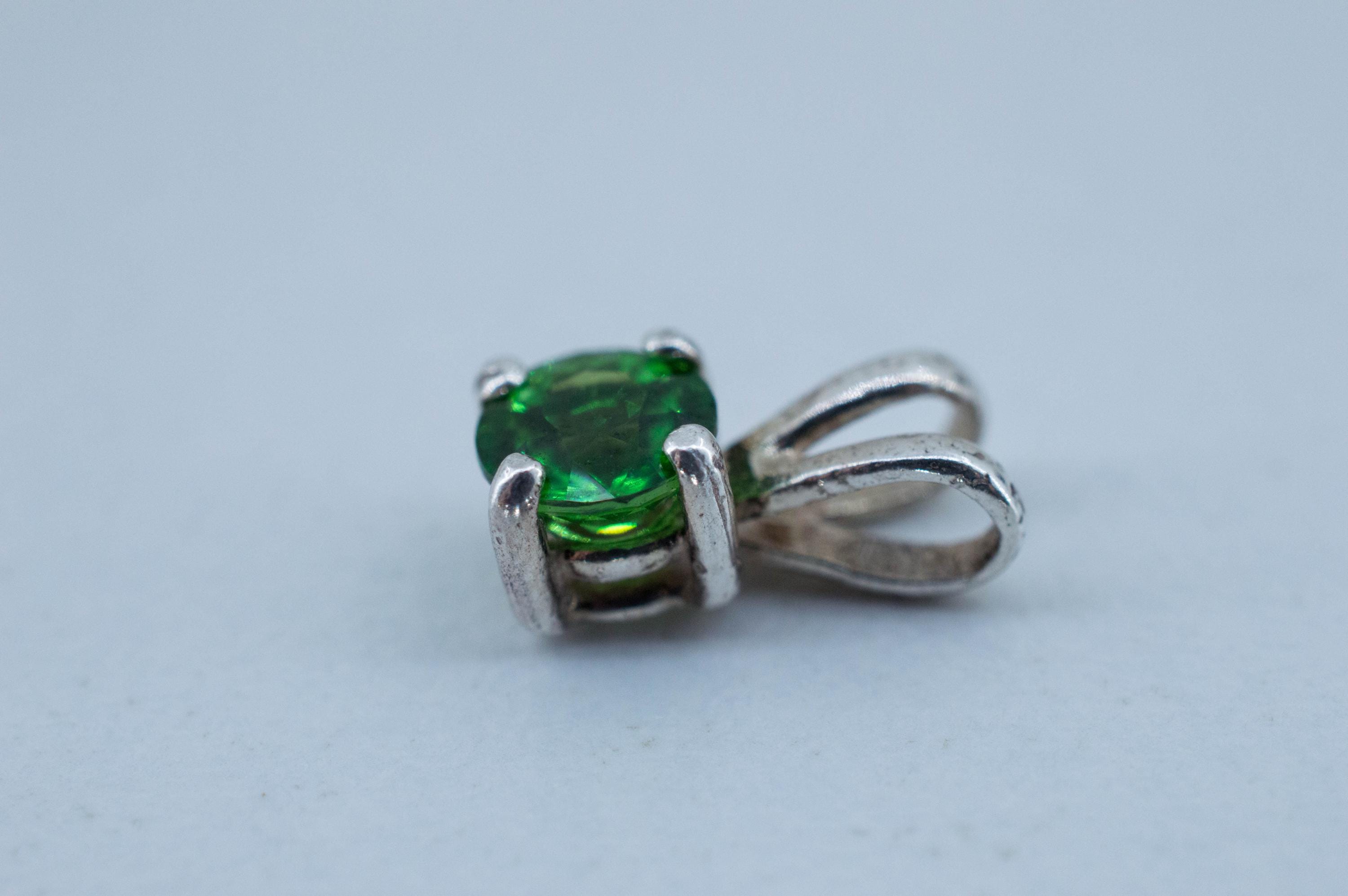 Tsavorite Garnet Pendant; Natural Untreated Kenya Green Garnet; 0.420cts - Mark Oliver Gems