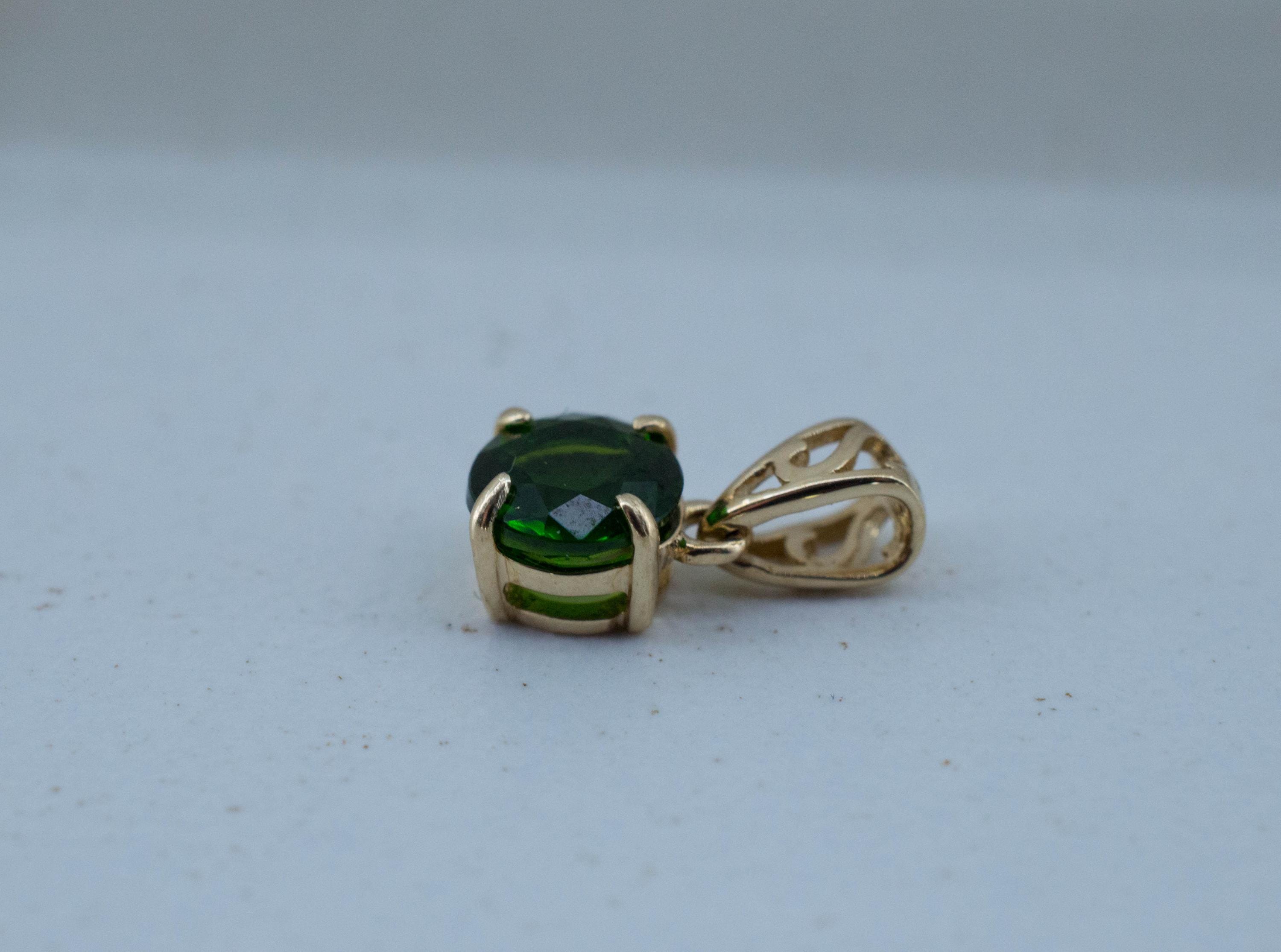 Tsavorite Garnet Pendant; Natural Untreated Kenya Green Garnet; 0.560cts - Mark Oliver Gems
