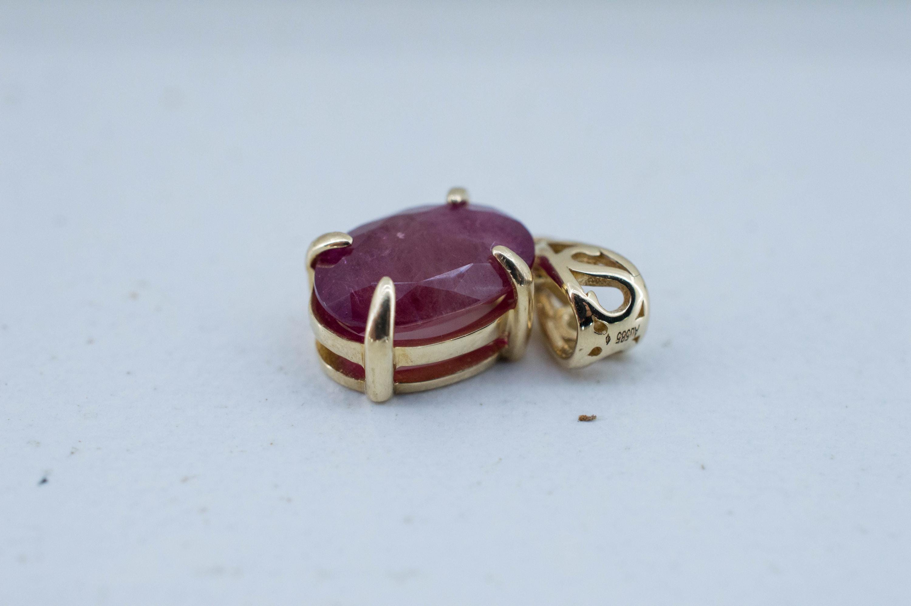Red Beryl Pendant; Natural Untreated USA Bixbite; 0.870cts