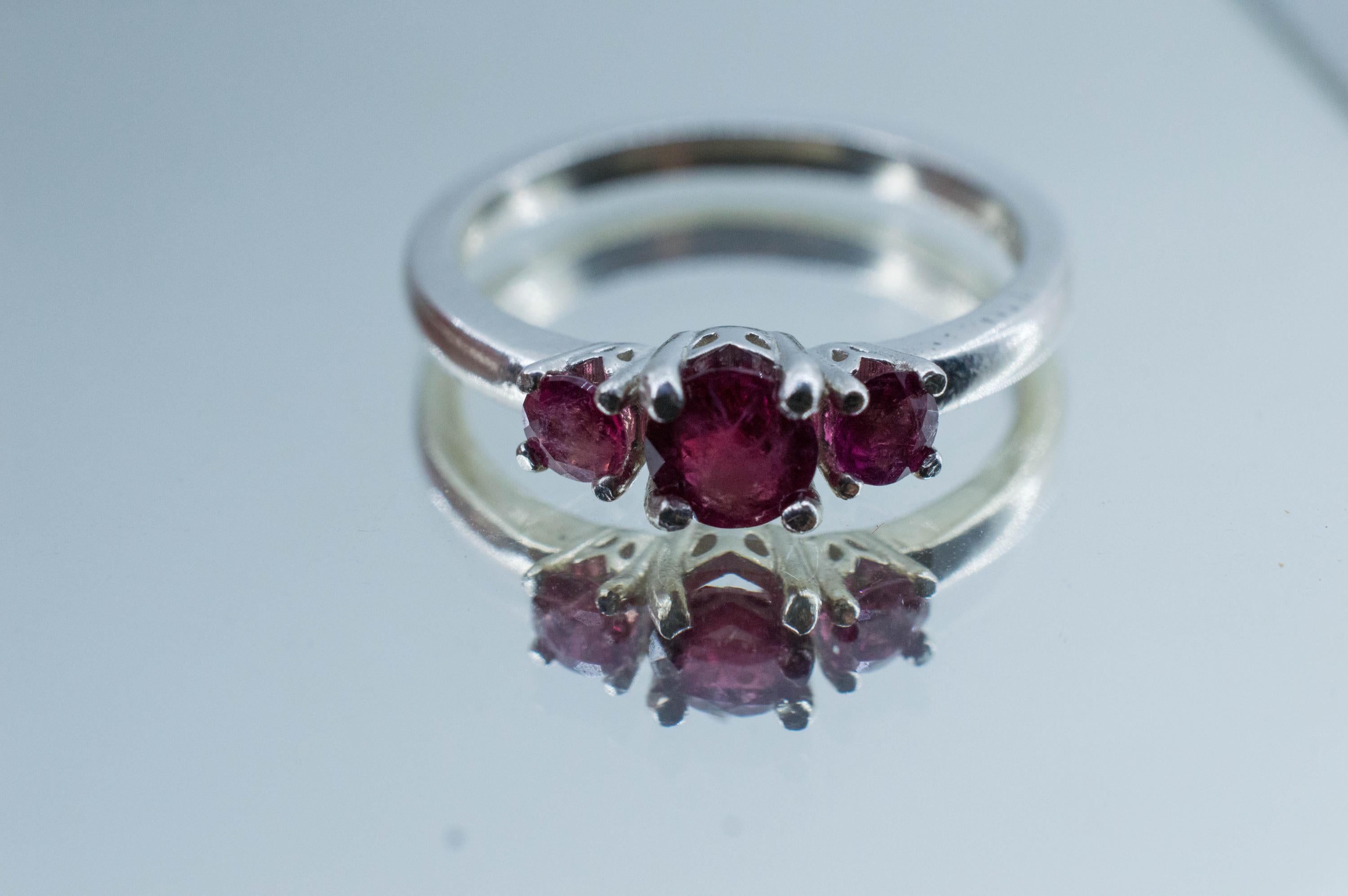Red Beryl Ring; Natural Untreated USA Bixbite; 0.560ctw