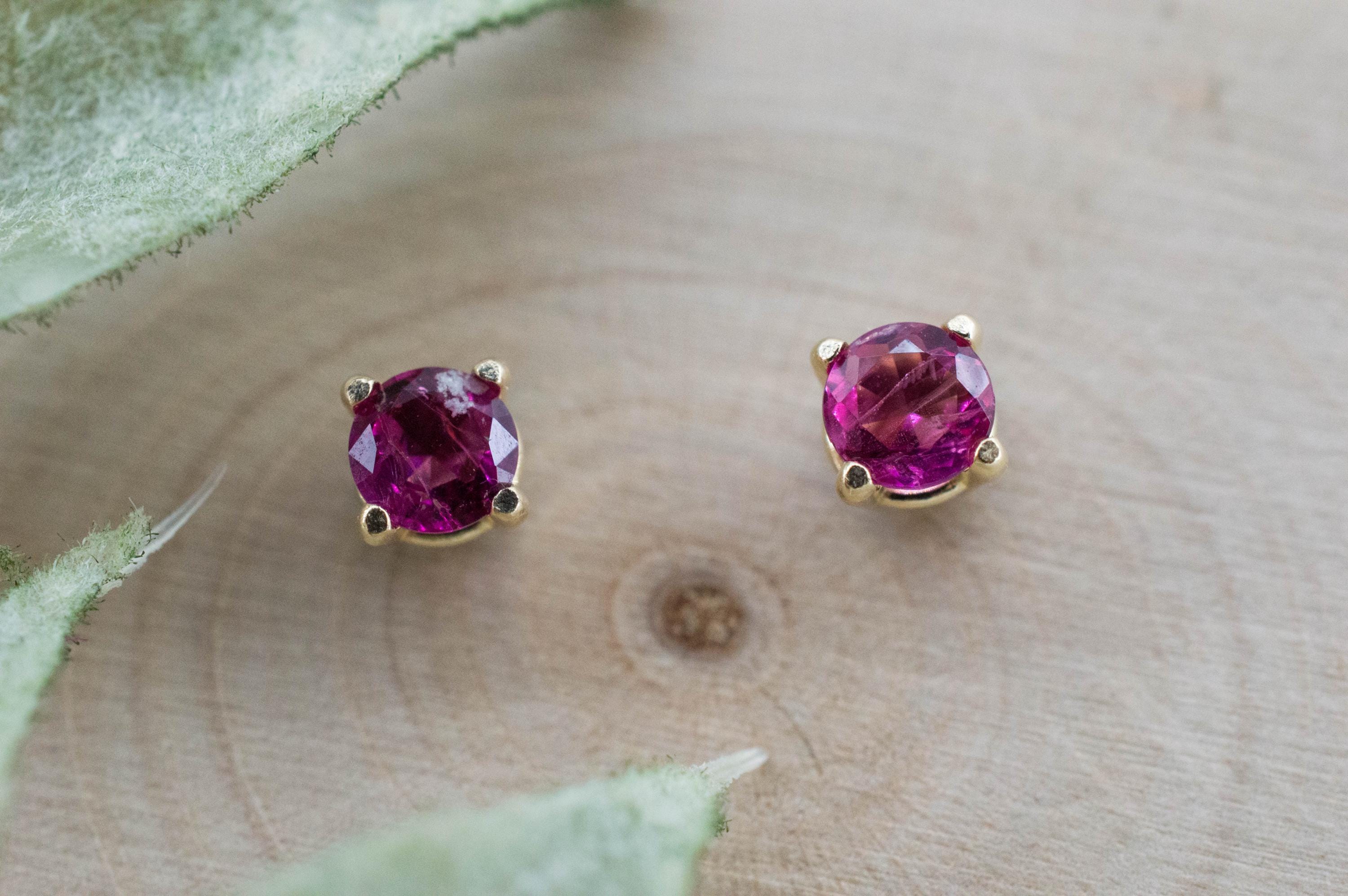 Red Beryl Earrings; Natural Untreated USA Bixbite; 0.370cts