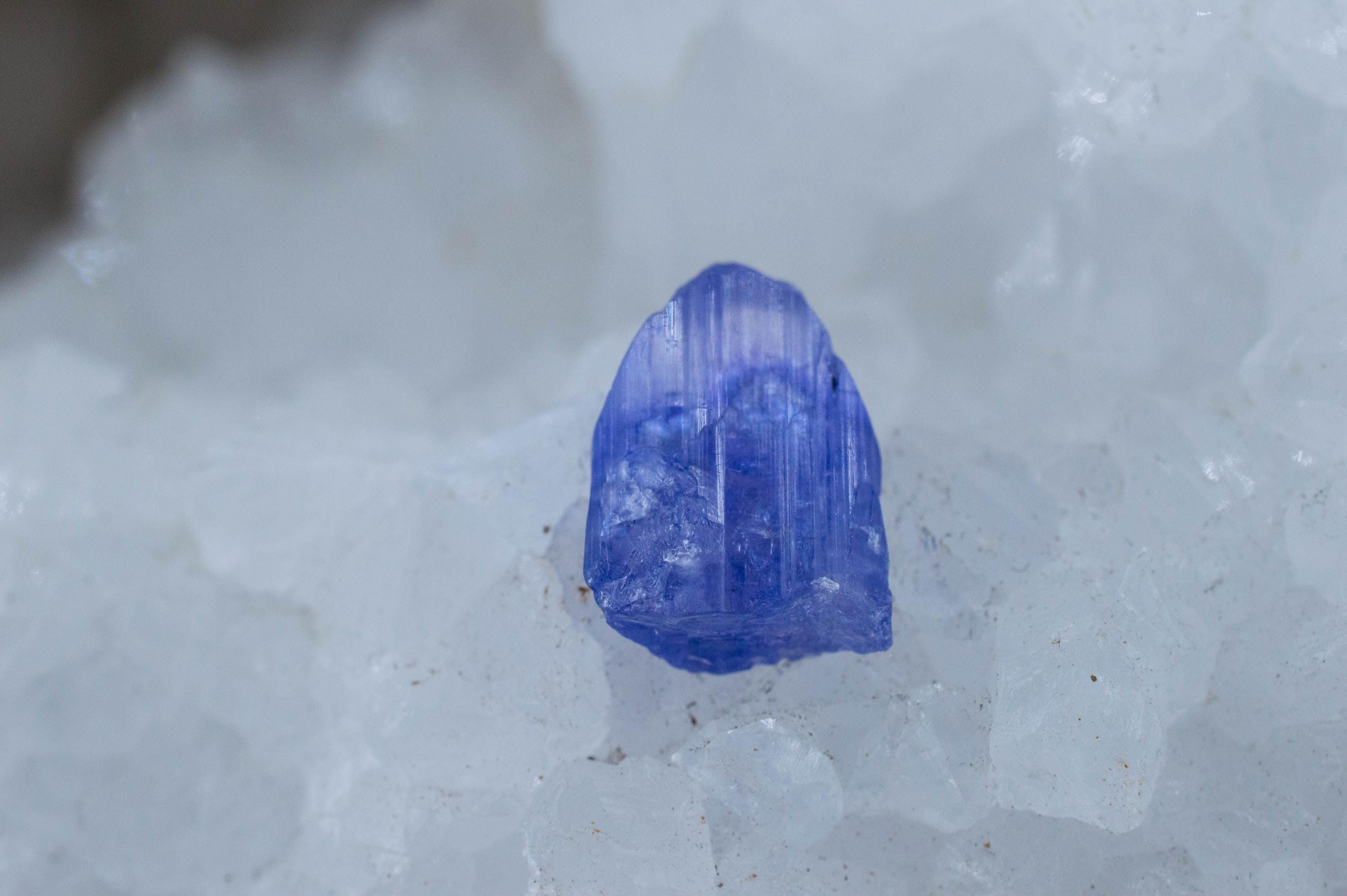 Tanzanite Crystal; Natural Untreated Tanzania Raw Tanzanite; 7.625cts