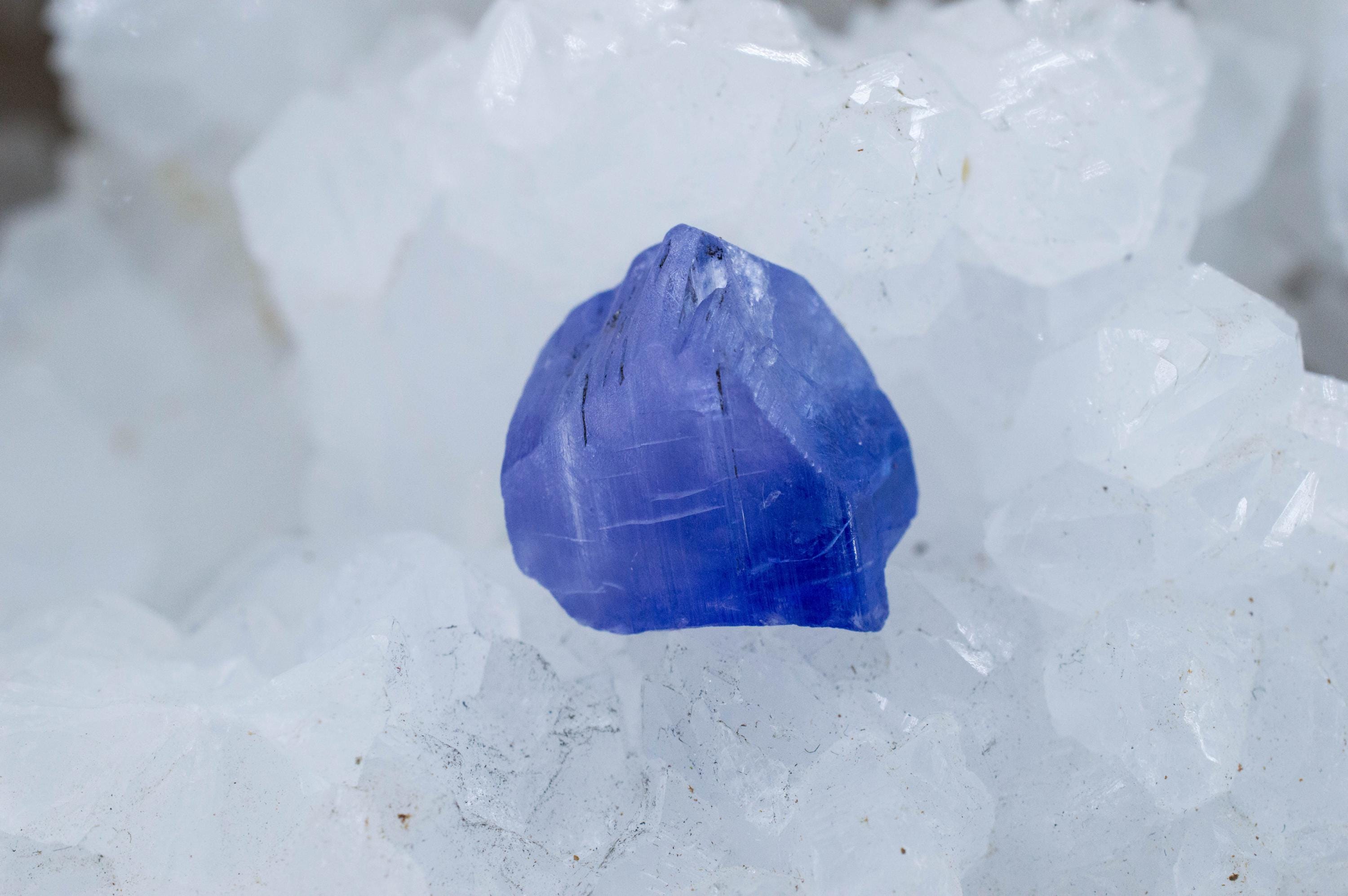 Tanzanite Crystal; Natural Untreated Tanzania Raw Tanzanite; 19.020cts