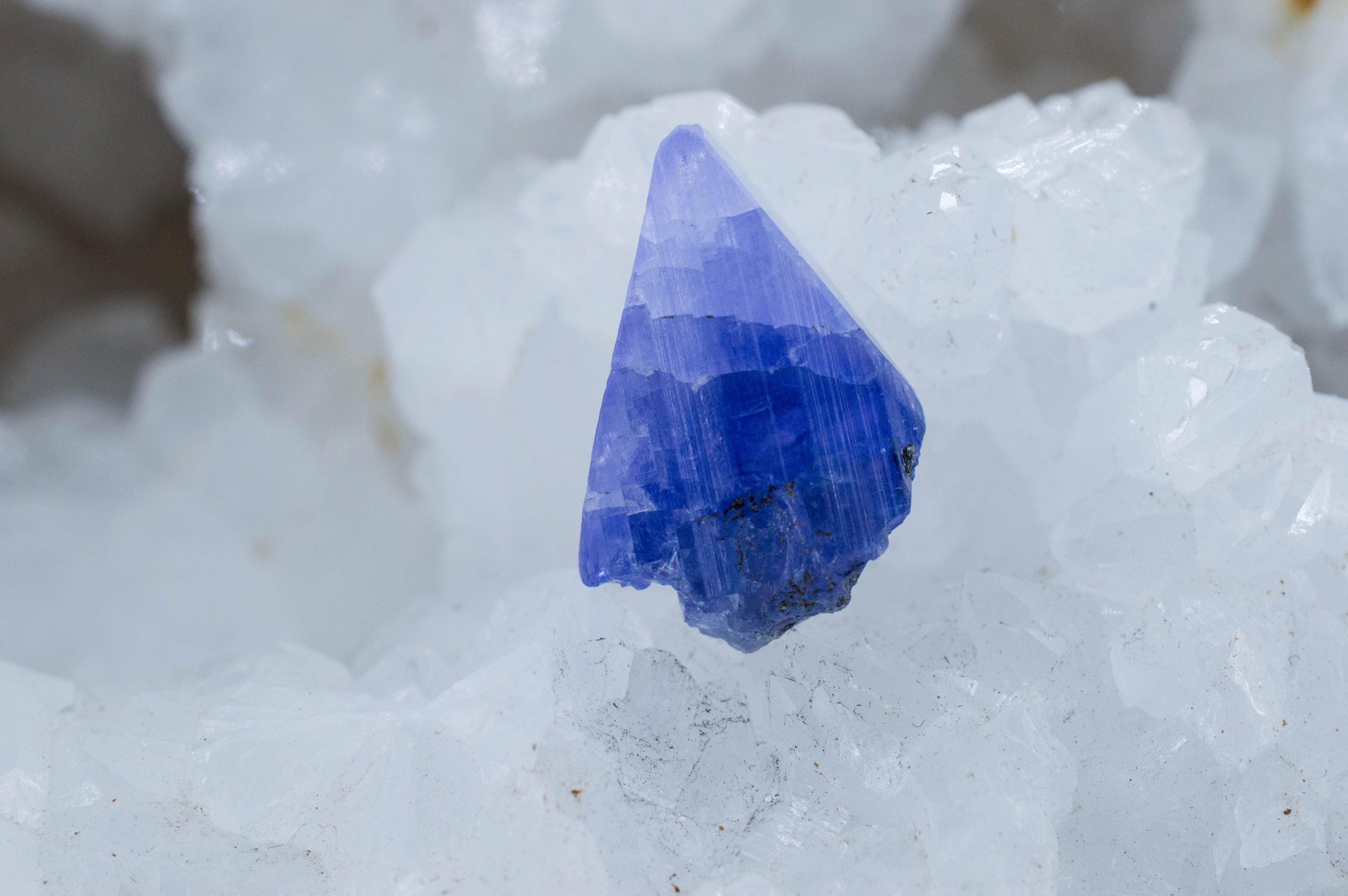Tanzanite Crystal; Natural Untreated Tanzania Raw Tanzanite; 20.060cts