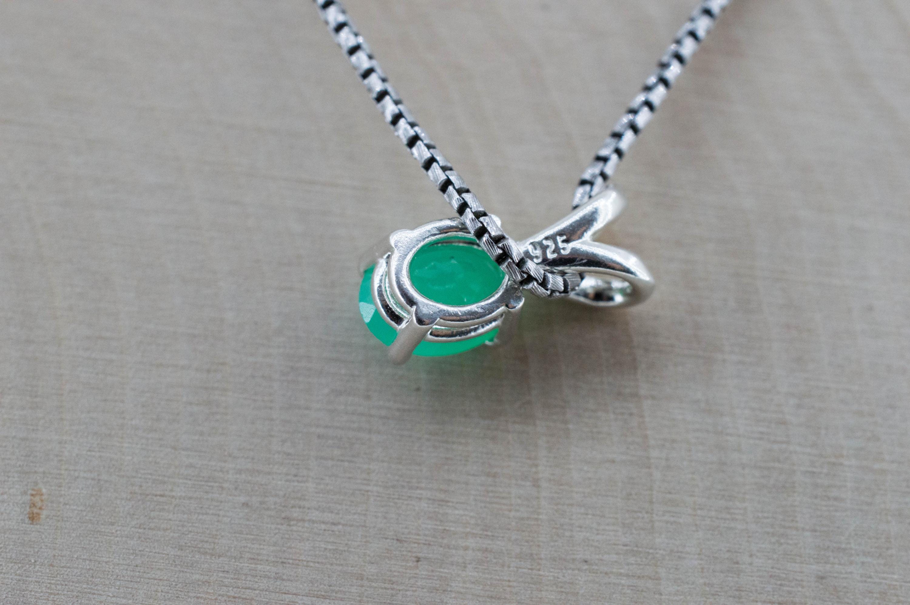 Chrysoprase Pendant; Natural Untreated Australia Chrysoprase; 1.035cts