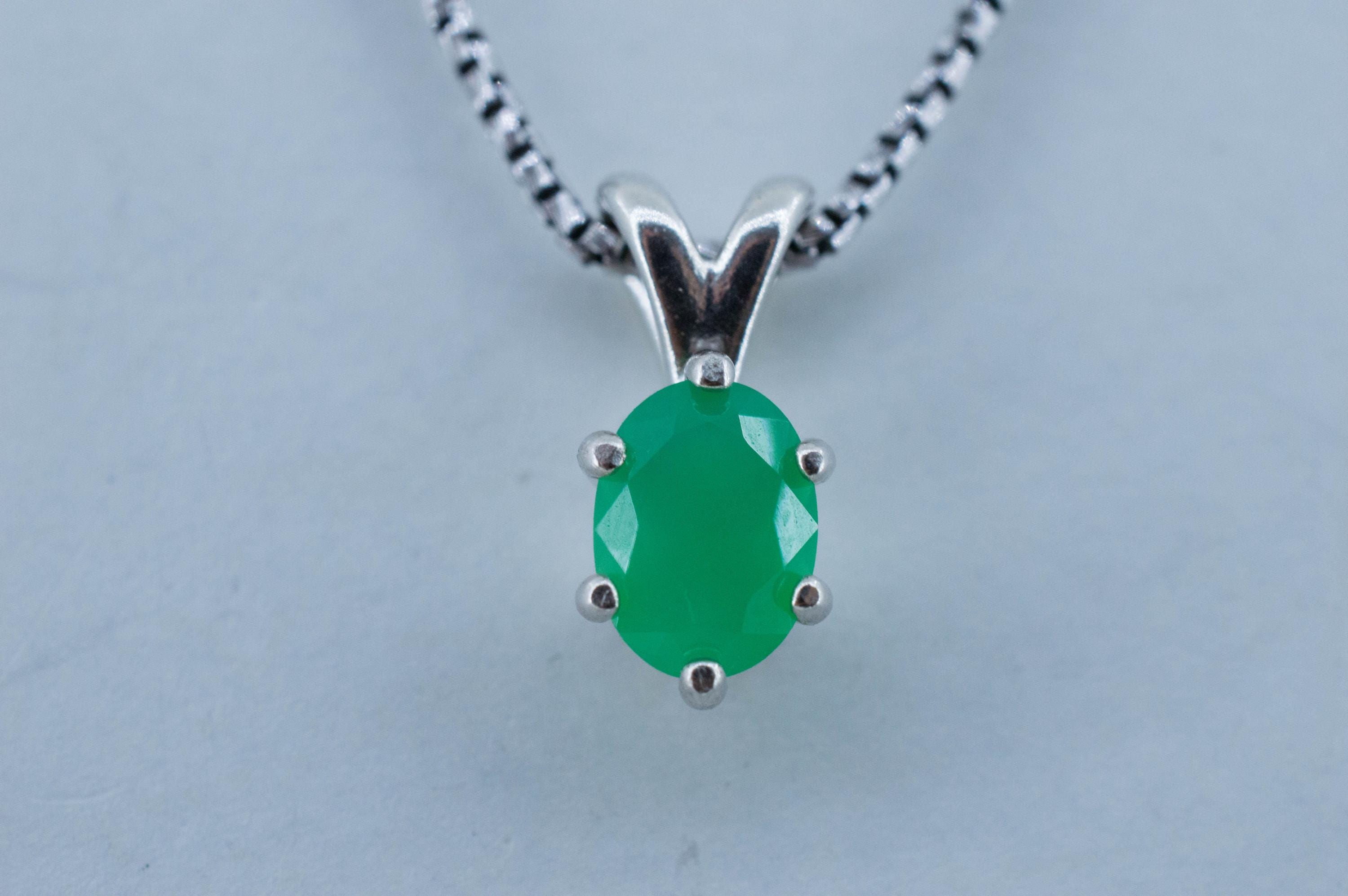 Chrysoprase Pendant; Natural Untreated Australia Chrysoprase; 1.115cts