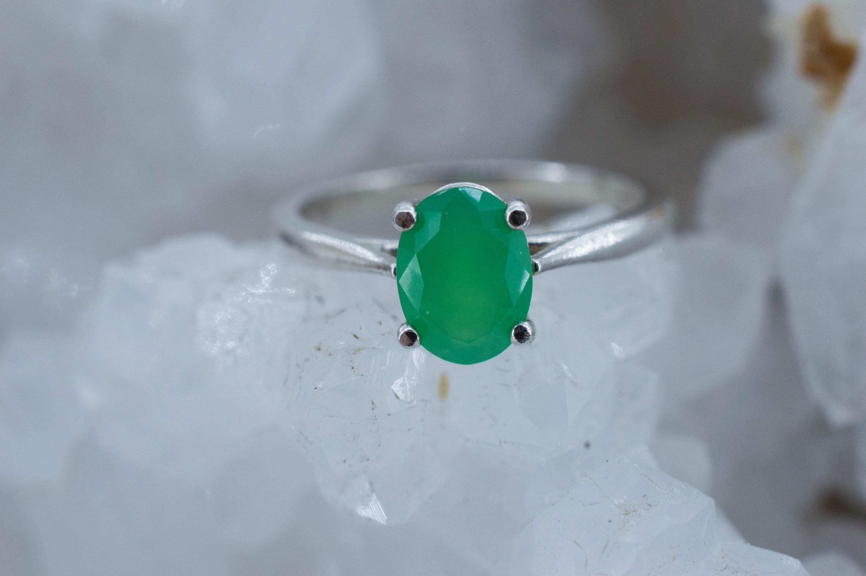 Chrysoprase Ring, Natural Untreated Australian Chrysoprase; 1.070cts