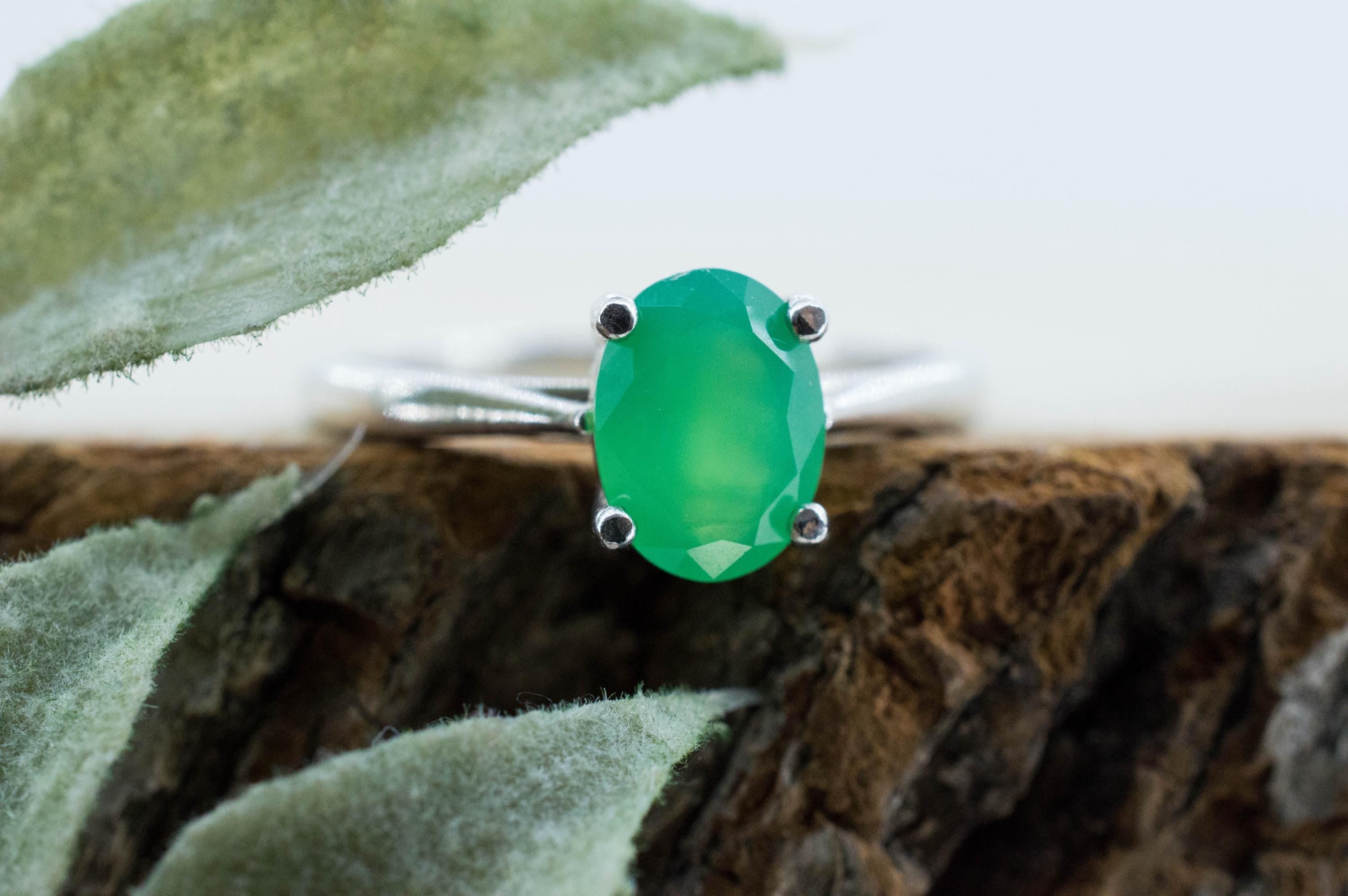 Chrysoprase Ring, Natural Untreated Australian Chrysoprase; 1.070cts