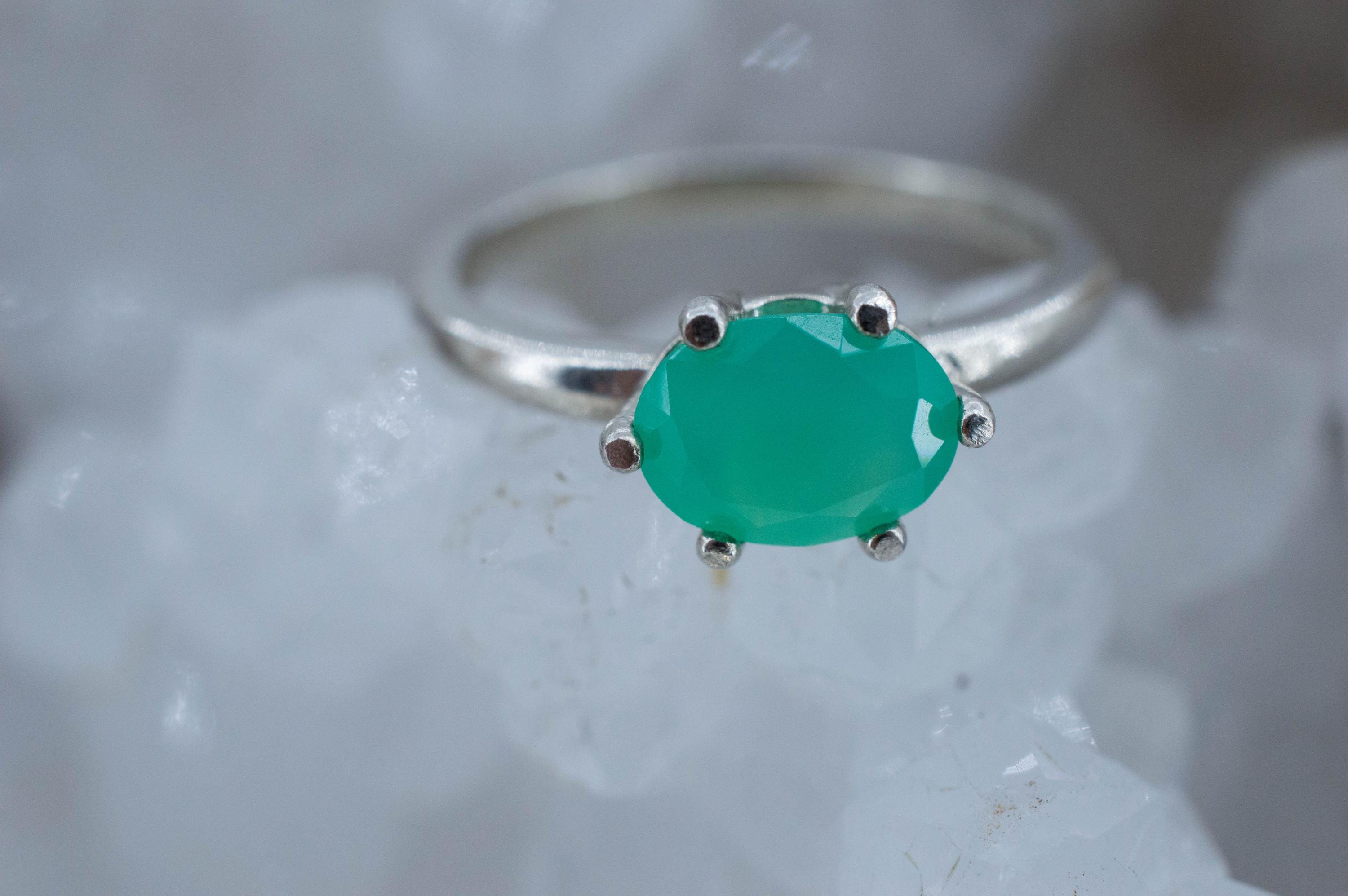 Chrysoprase Ring, Natural Untreated Australian Chrysoprase; 1.105cts