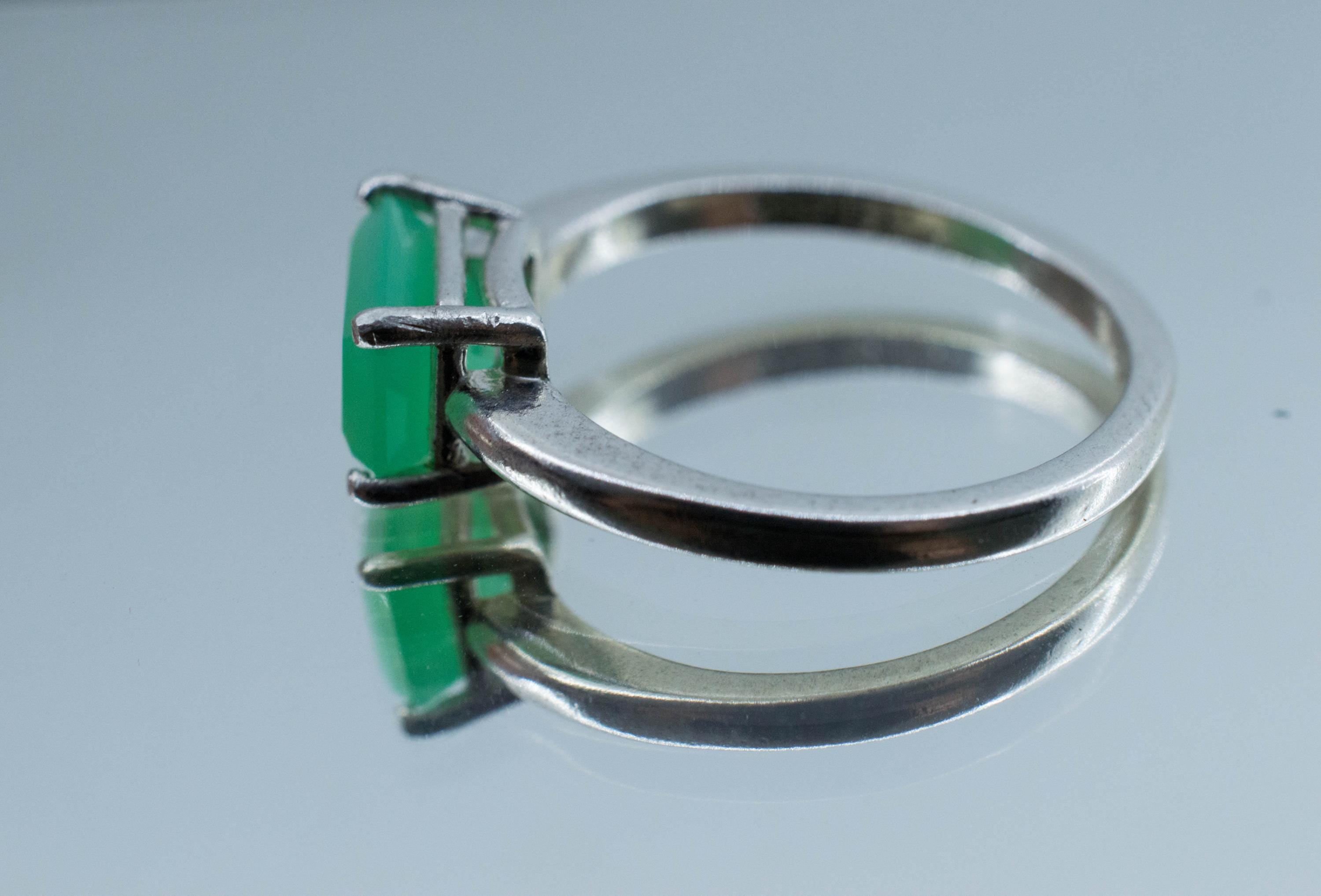 Chrysoprase Ring, Natural Untreated Australian Chrysoprase; 1.375cts