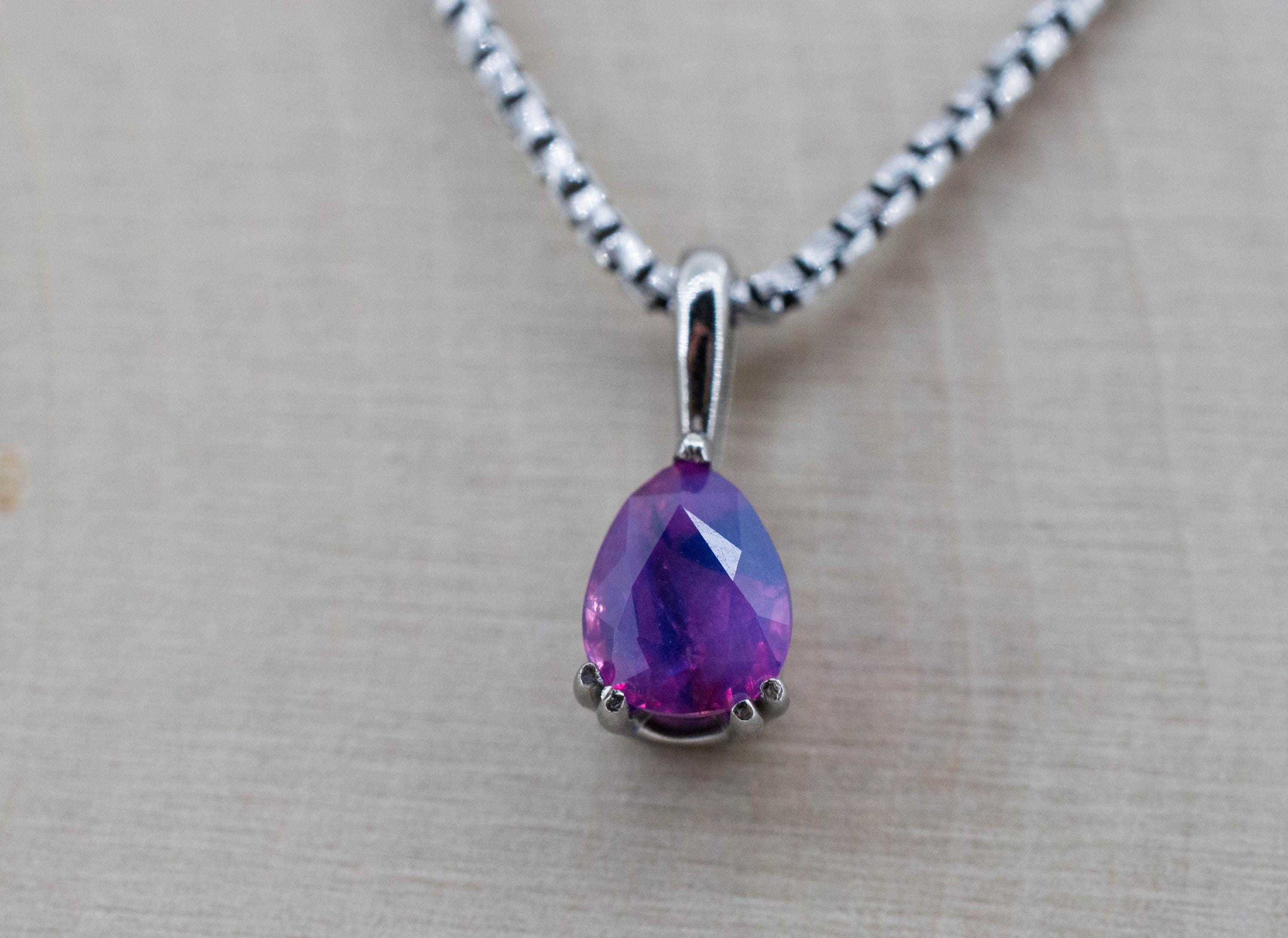 Opalescent Sapphire Pendant; Natural Untreated Vietnam Silky Sapphire; 0.900cts
