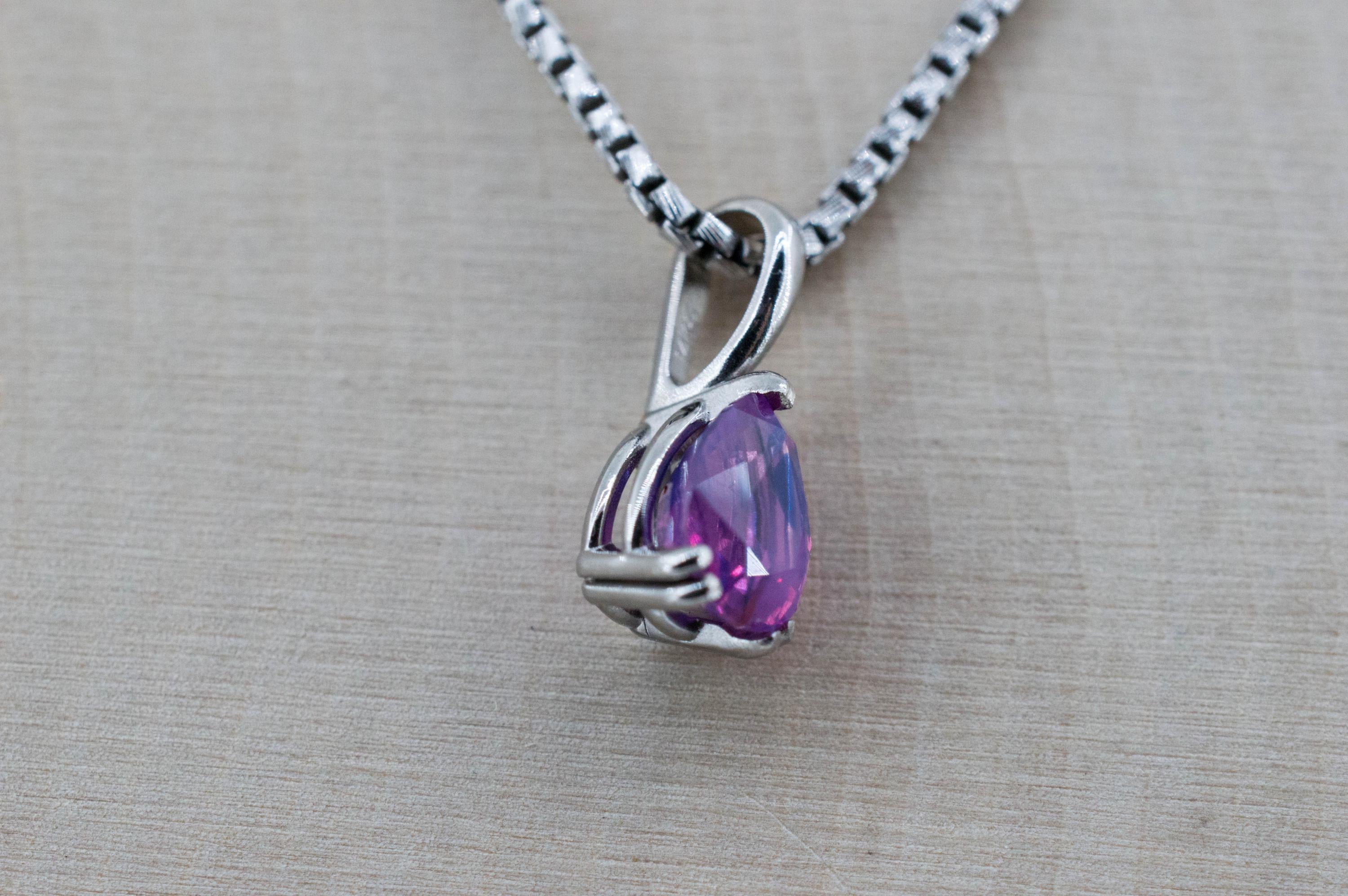 Opalescent Sapphire Pendant; Natural Untreated Vietnam Silky Sapphire; 0.900cts