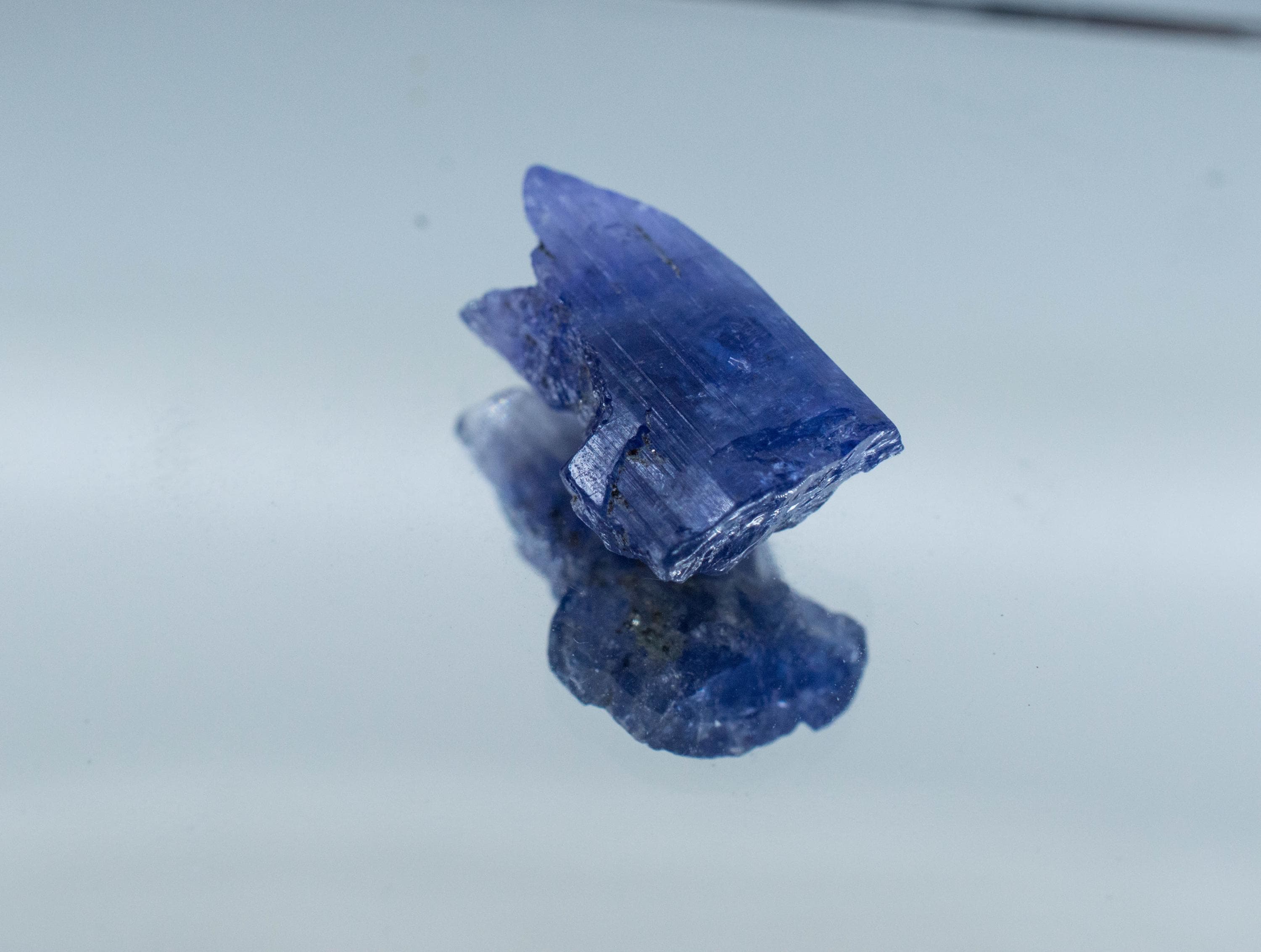 Tanzanite Crystal; Natural Untreated Tanzania Raw Tanzanite; 14.300cts