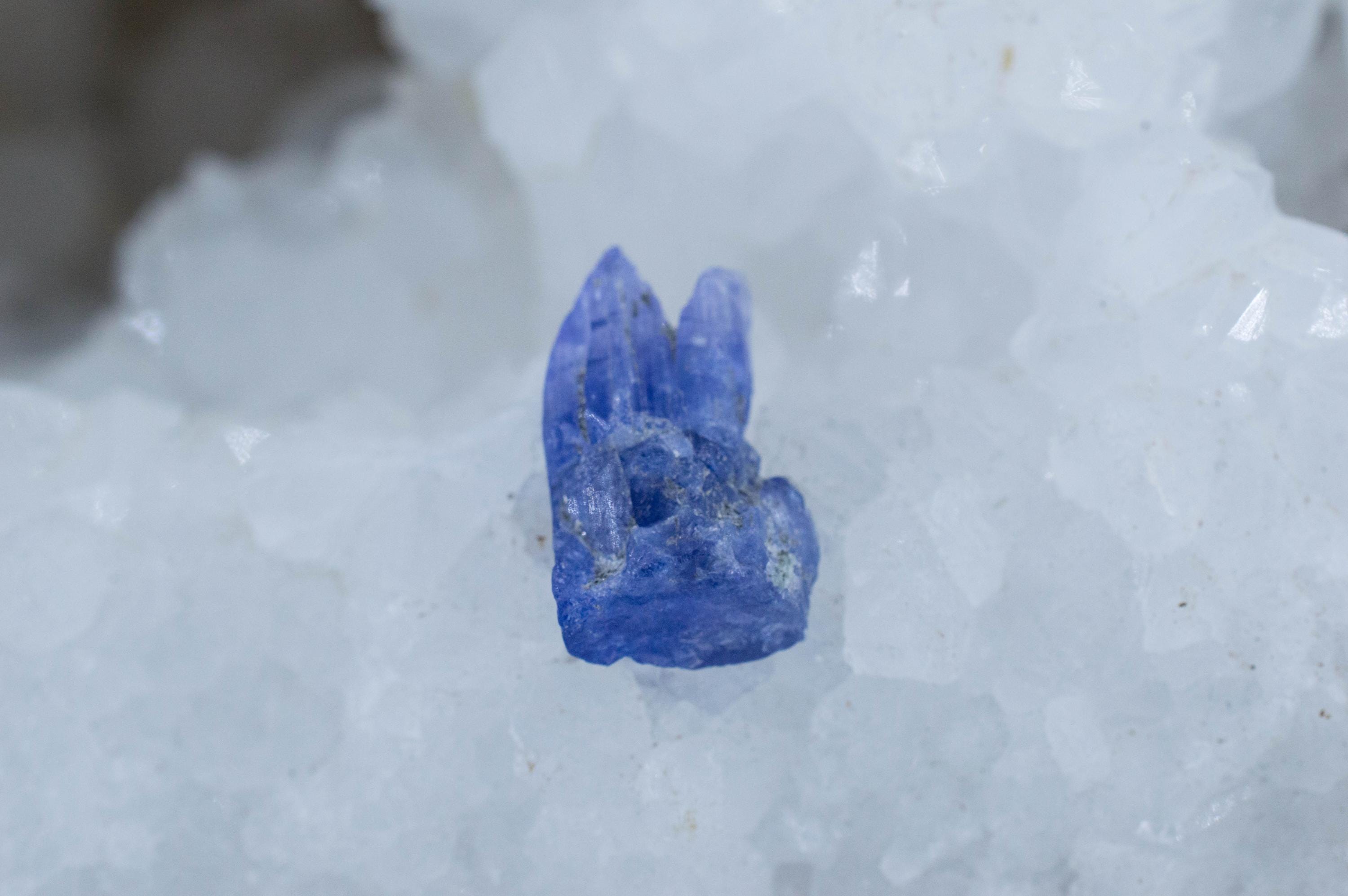 Tanzanite Crystal; Natural Untreated Tanzania Raw Tanzanite; 14.300cts