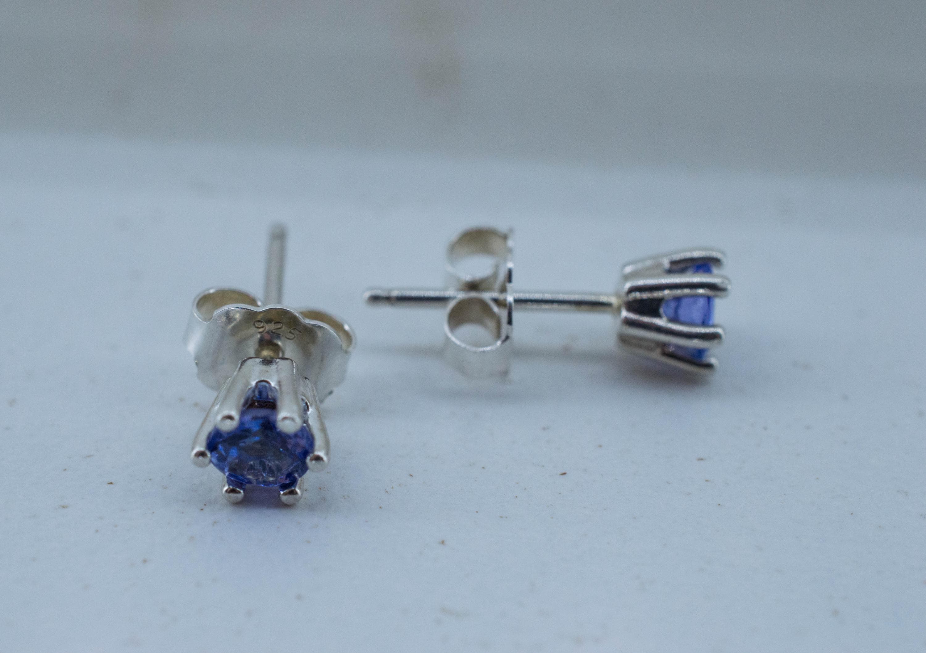 Tanzanite Earrings; Natural Tanzania Tanzanite; 0.530cts