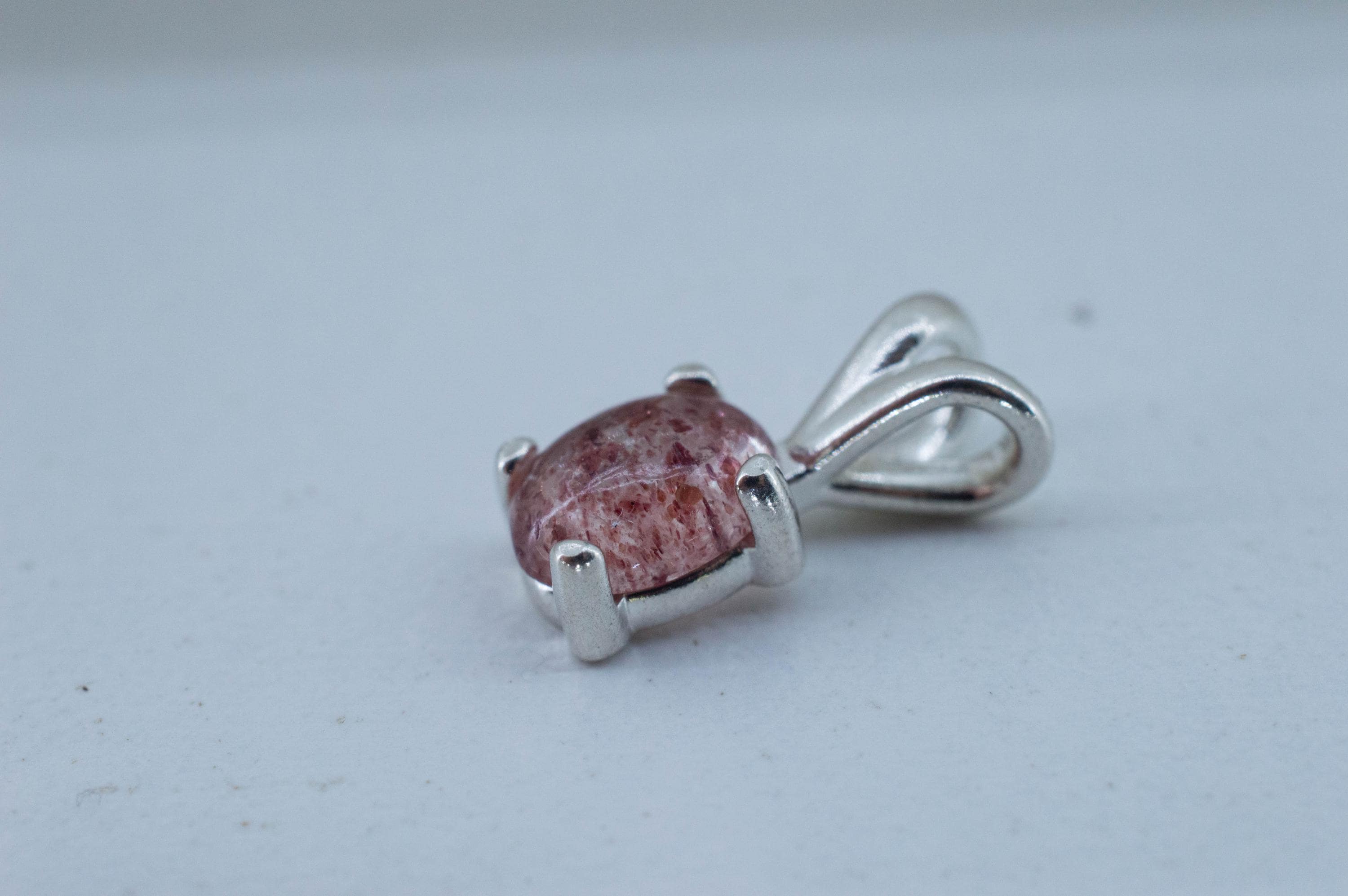 Strawberry Quartz Pendant; Natural Untreated Kazakhstan Strawberry Quartz; 1.105cts