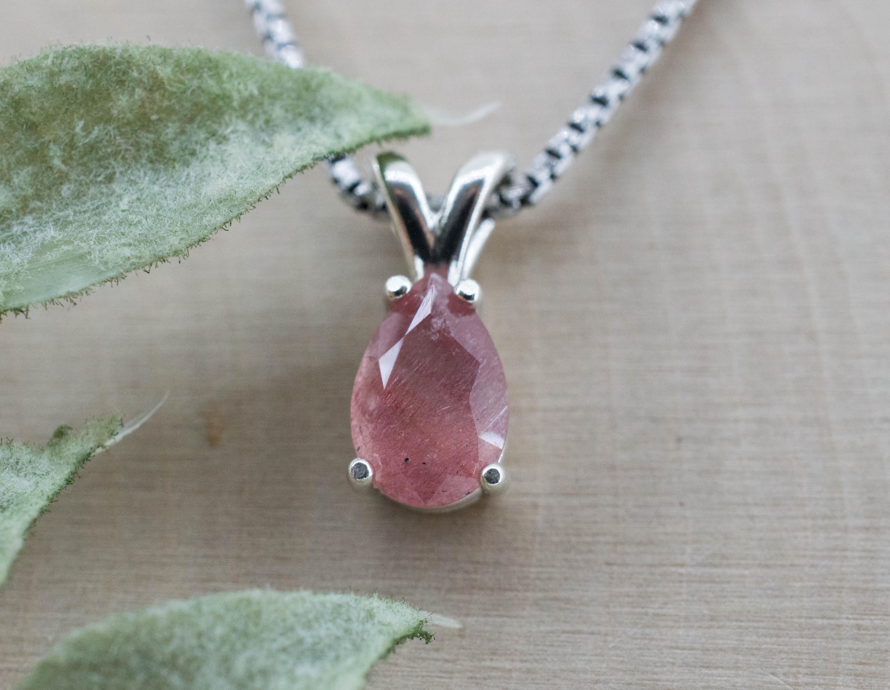 Strawberry Quartz Pendant; Natural Untreated Mexico Strawberry Quartz; 1.190cts