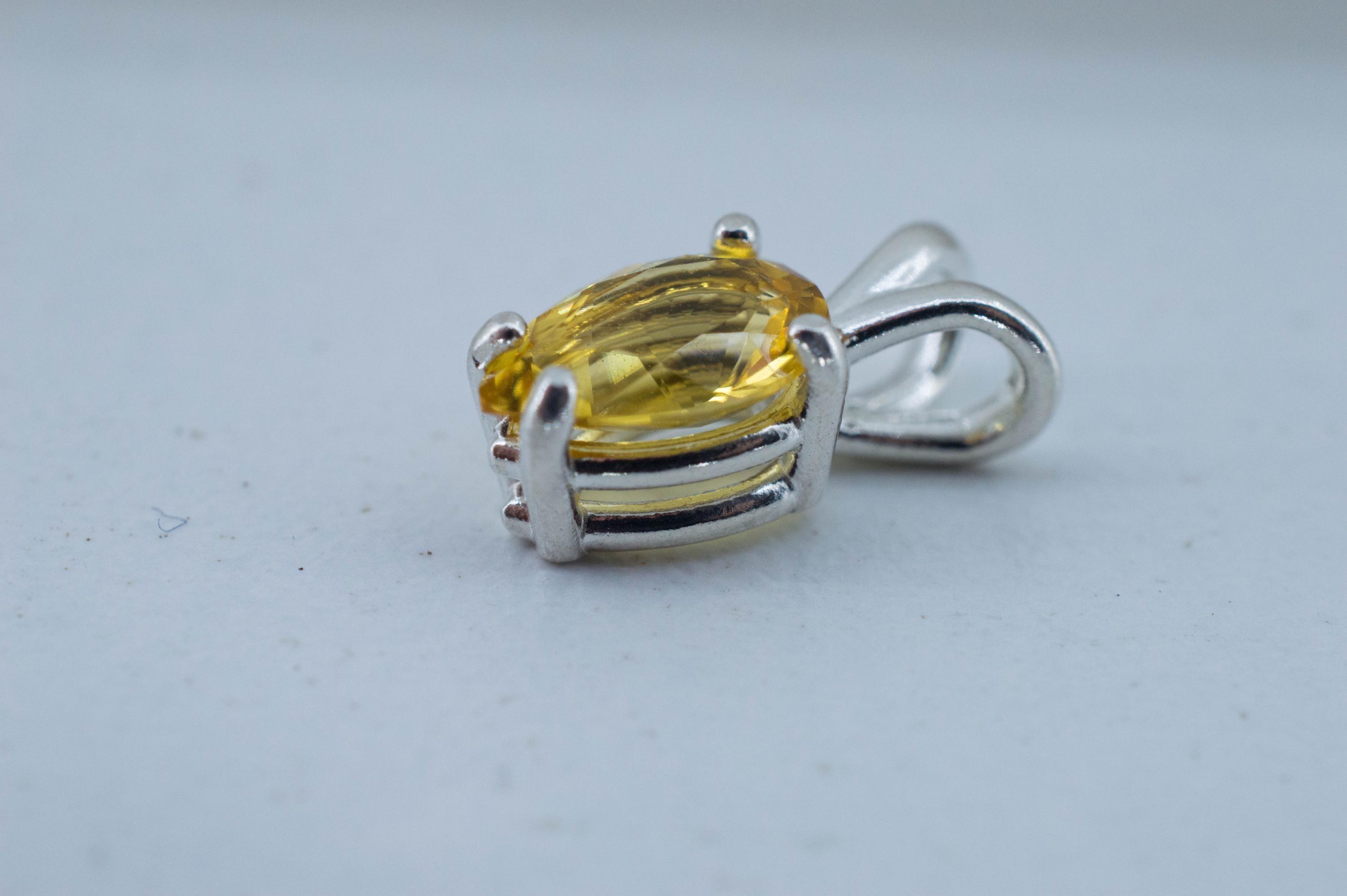 Heliodor Pendant, Natural Untreated Brazil Golden Beryl; 1.015cts