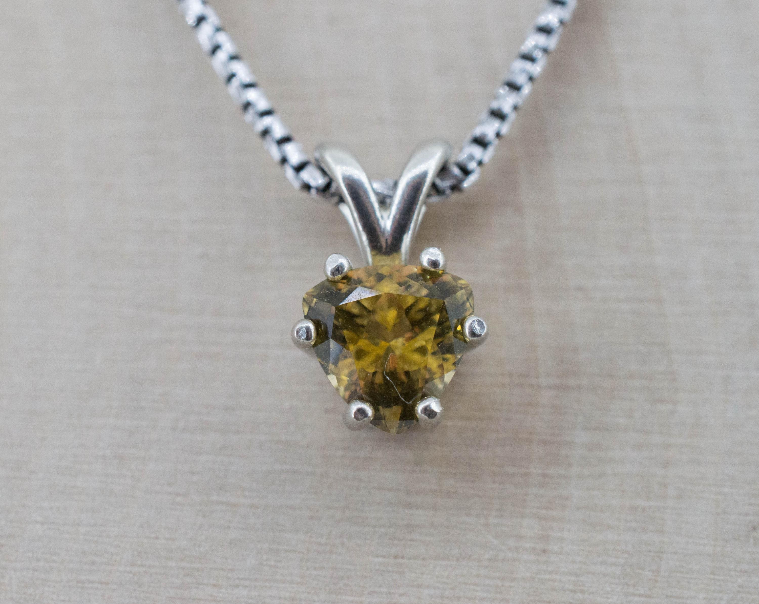 Heliodor Pendant, Natural Untreated Brazil Golden Beryl; 1.050cts