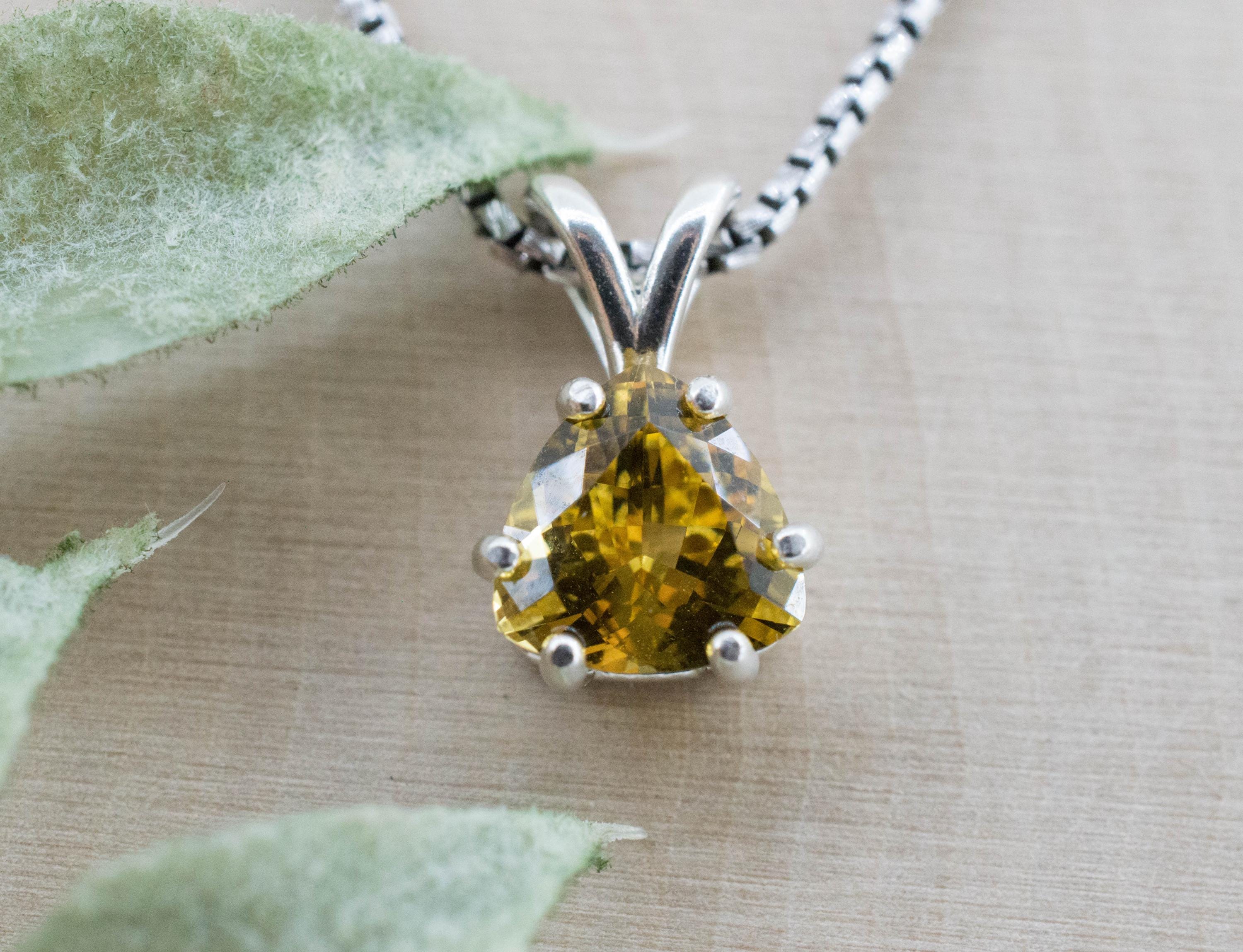 Heliodor Pendant, Natural Untreated Brazil Golden Beryl; 1.530cts