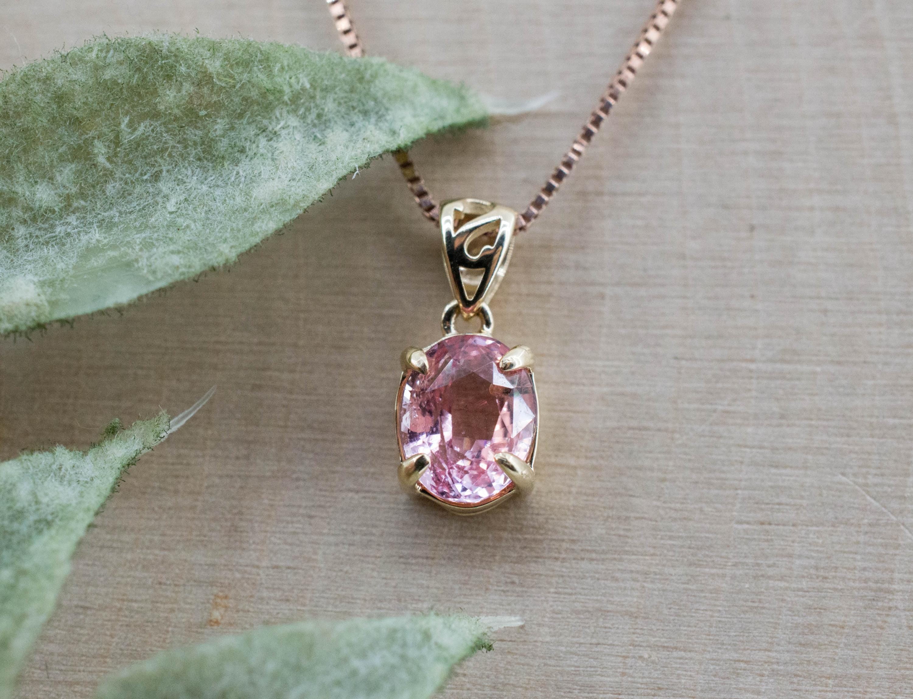 Padparadscha Sapphire Pendant; Natural Untreated Madagascar Peach Sapphire; 0.970cts