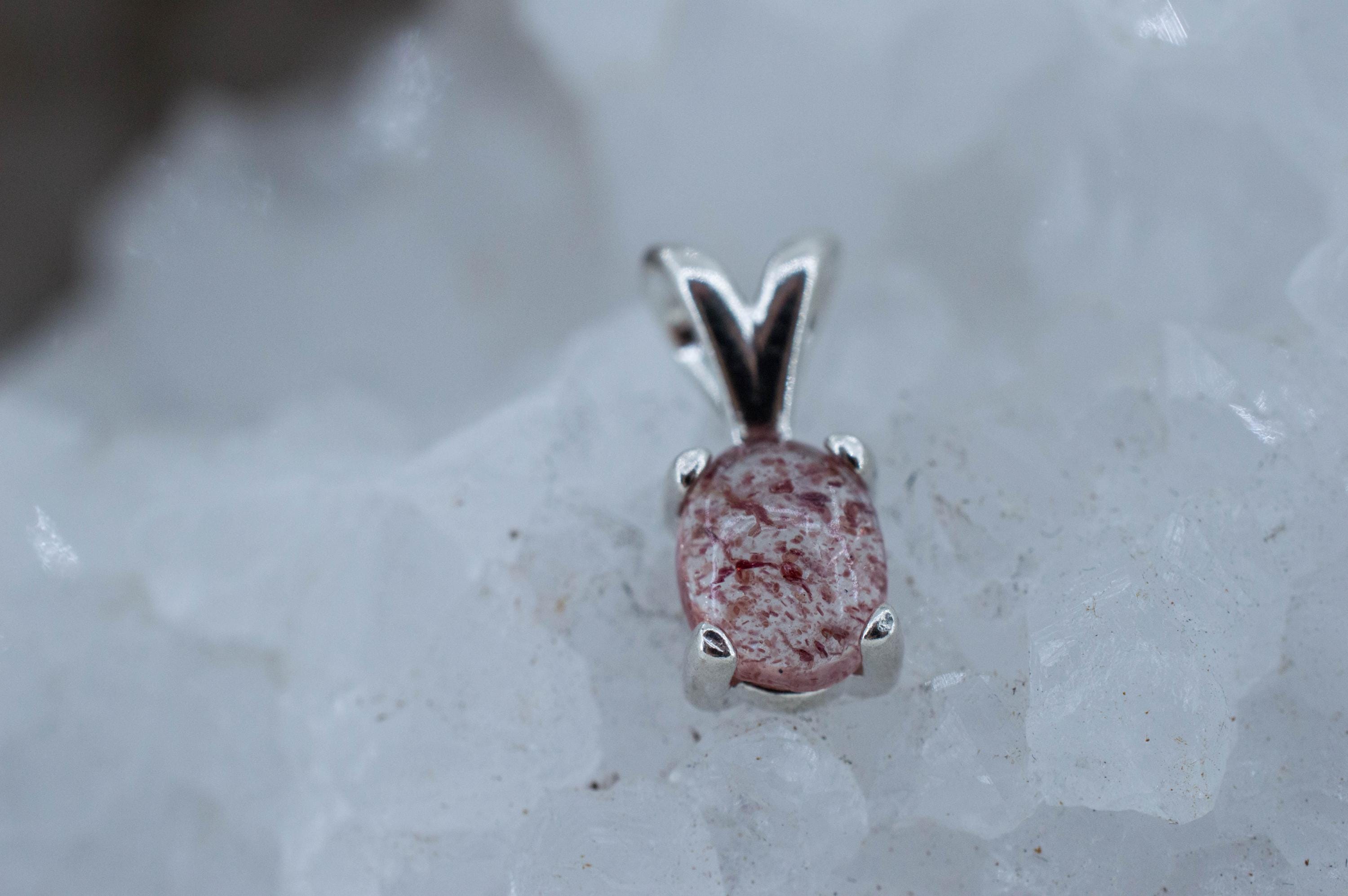 Strawberry Quartz Pendant; Natural Untreated Kazakhstan Strawberry Quartz; 1.105cts