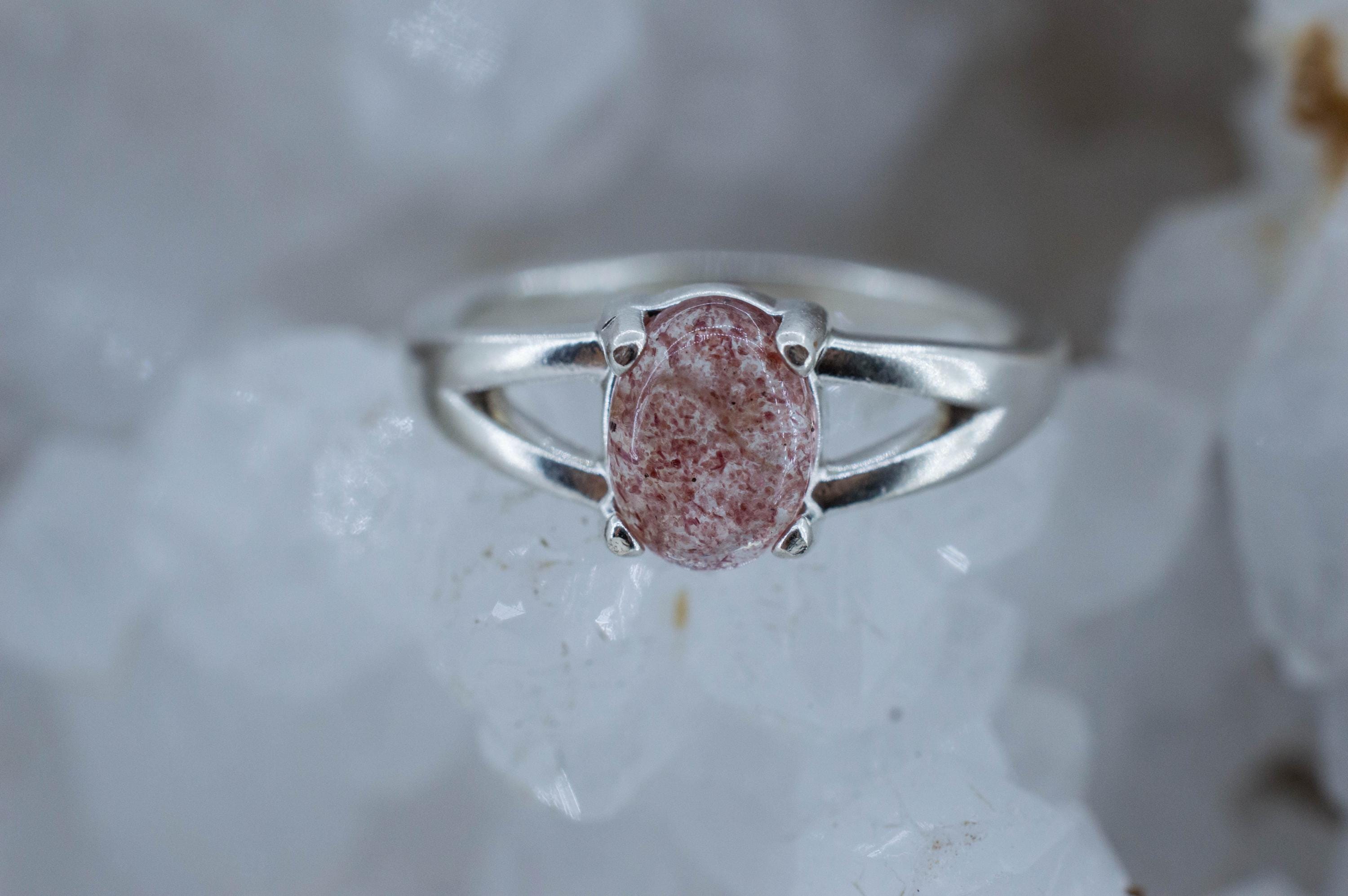 Strawberry Quartz Ring; Natural Untreated Kazakhstan Quartz; 1.000cts