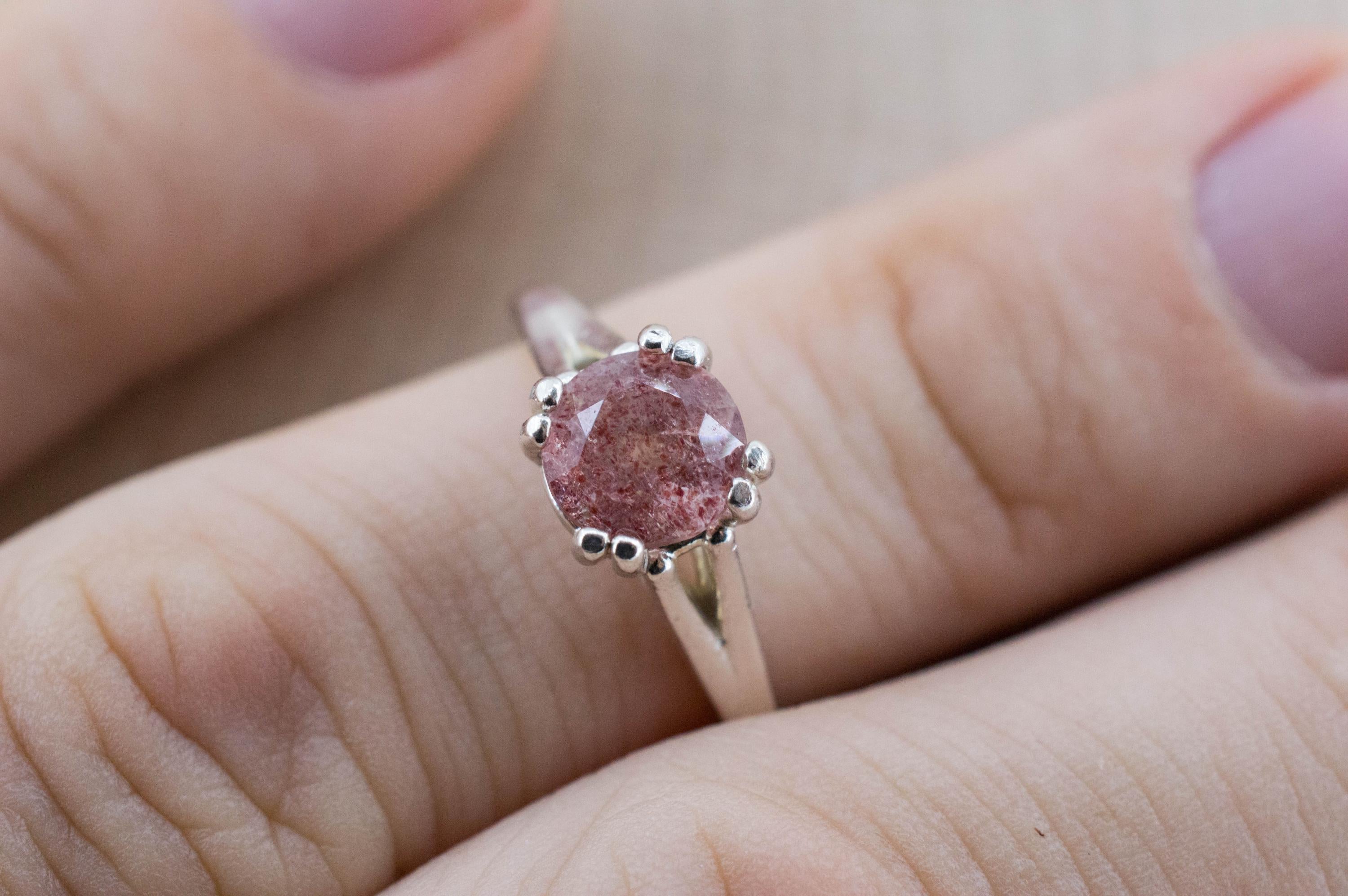 Strawberry Quartz Ring; Natural Untreated Kazakhstan Quartz; 1.350cts