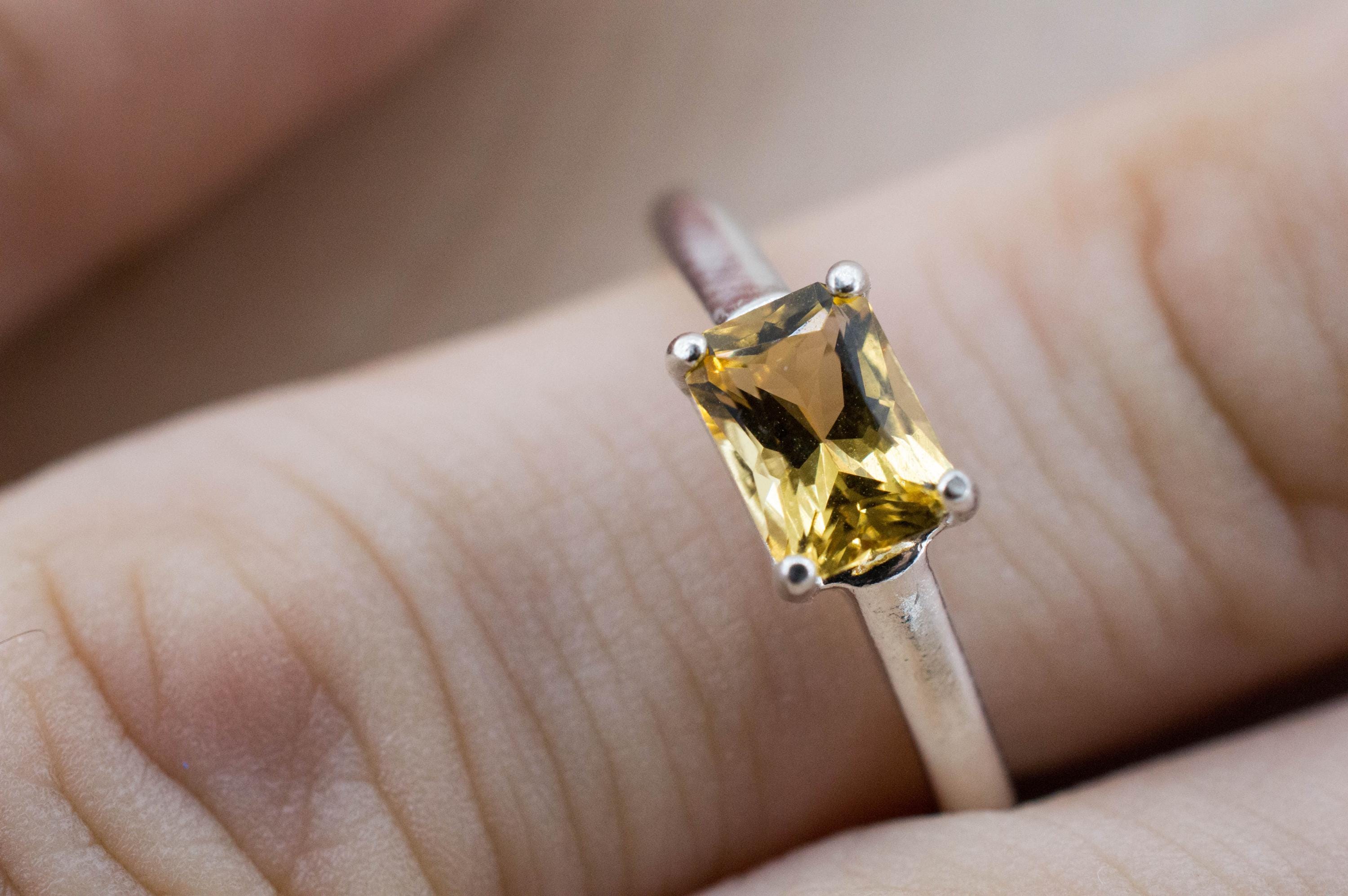 Heliodor Ring, Natural Untreated Brazil Golden Beryl; 0.835cts