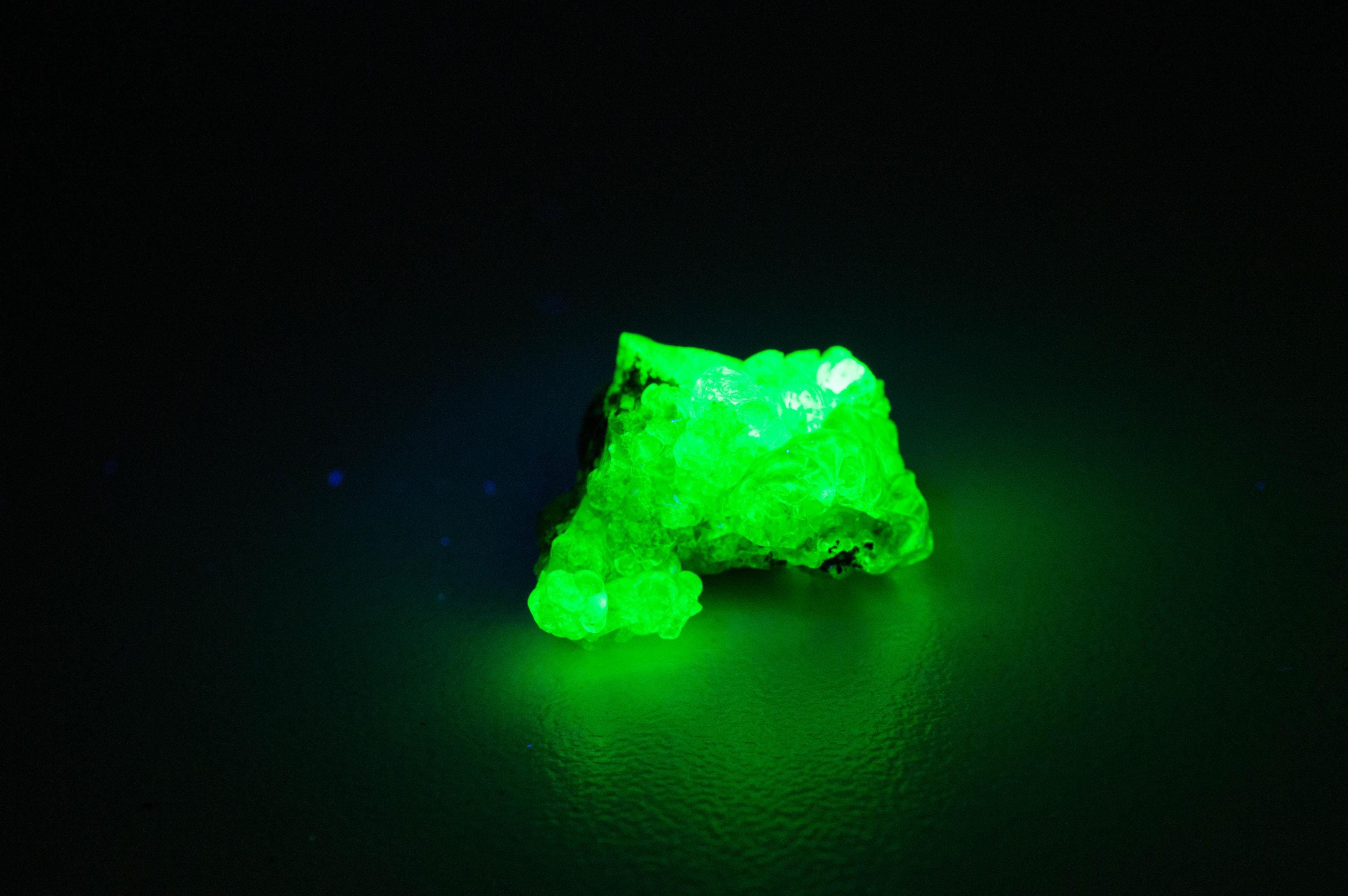 Hyalite Opal Specimen; Natural Untreated Erongo Namibia Fluorescent Opal; 13.615cts