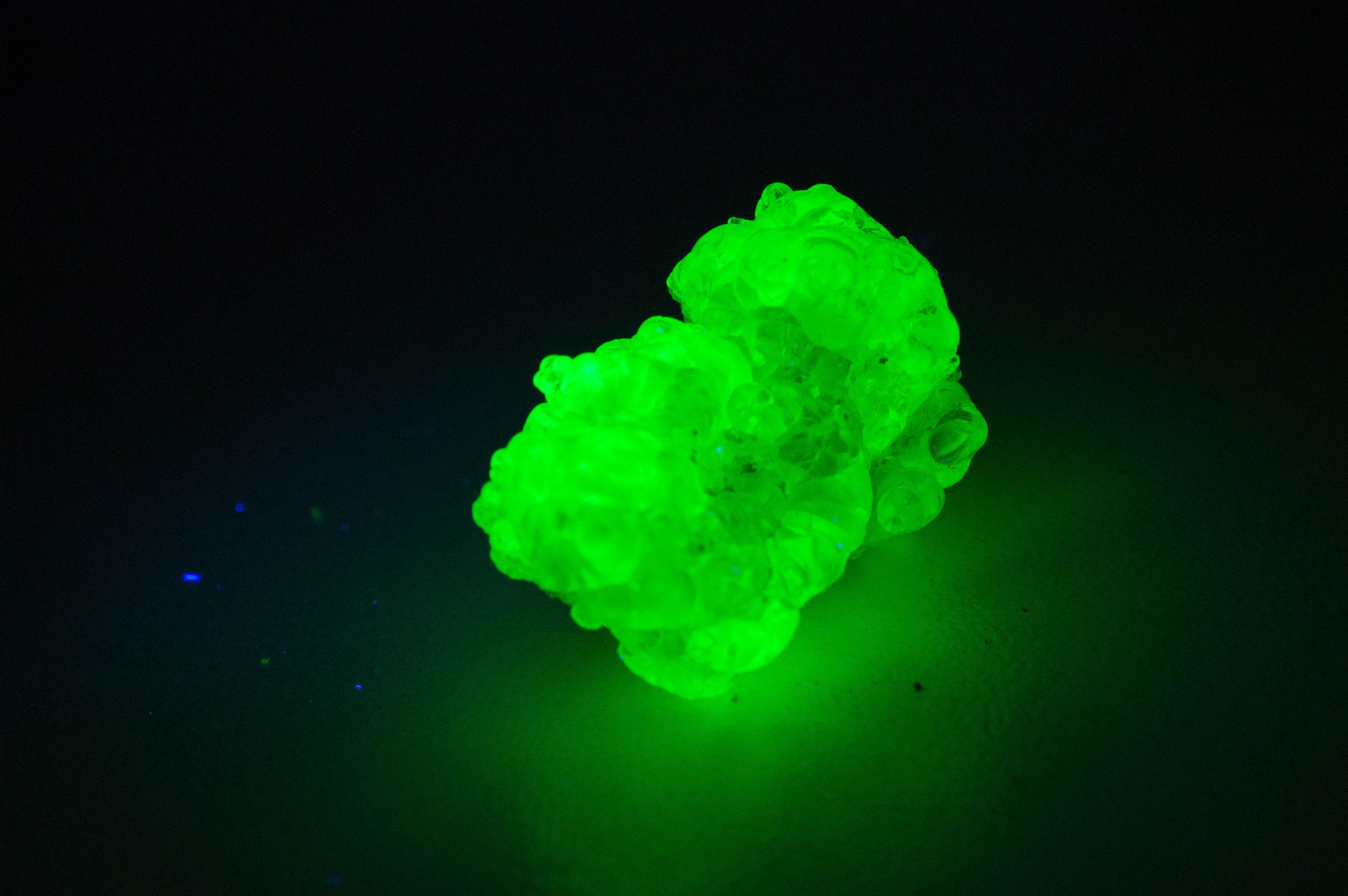 Hyalite Opal Specimen; Natural Untreated Erongo Namibia Fluorescent Opal; 34.110cts