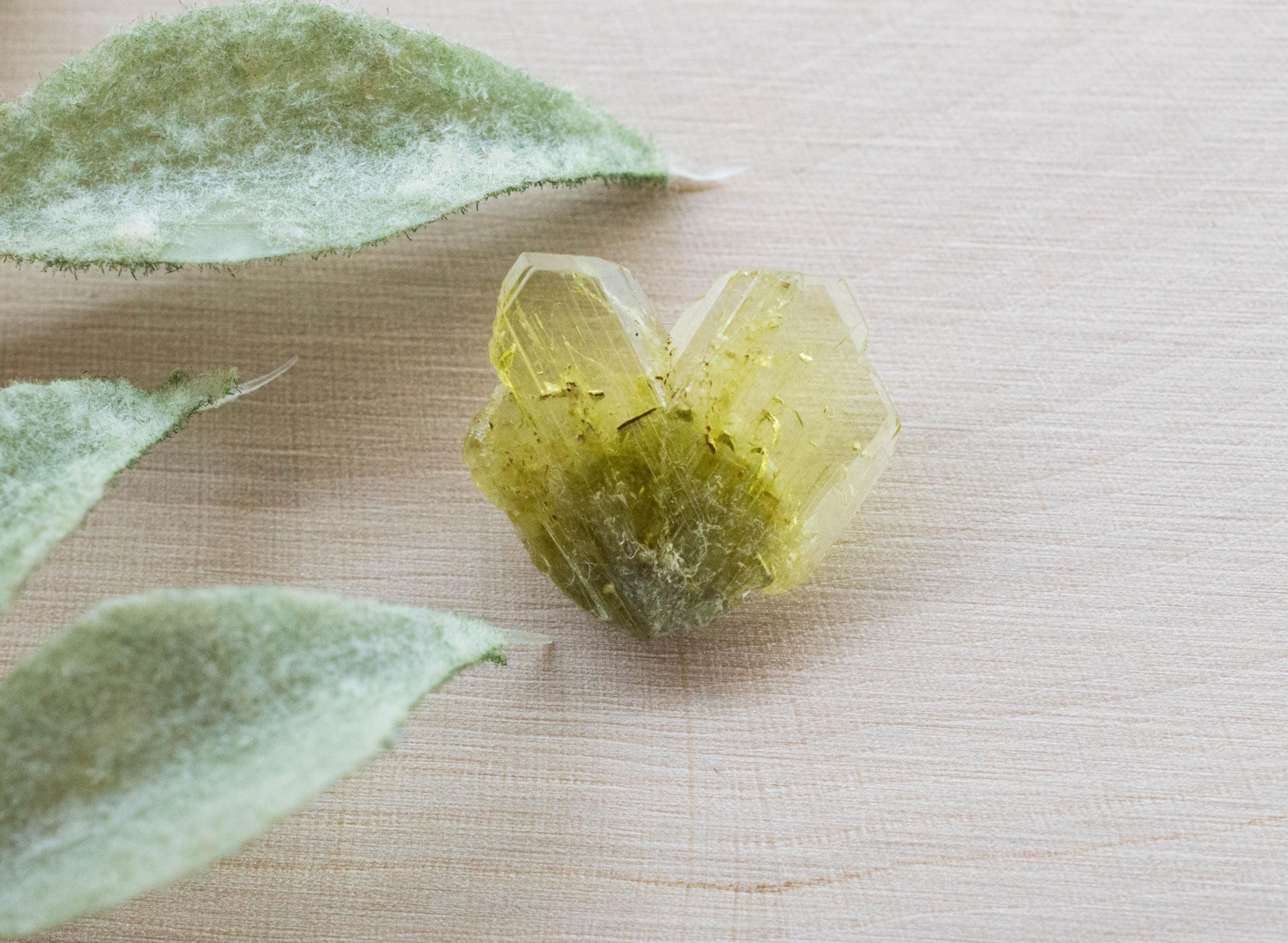 Chrysoberyl Pegmatite, Natural Untreated Twin Chrysoberyl Specimen; 3.725cts