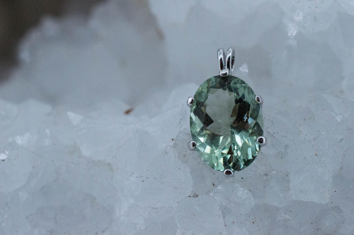 Prasiolite Pendant; Natural Brazil Green Amethyst; 4.150cts