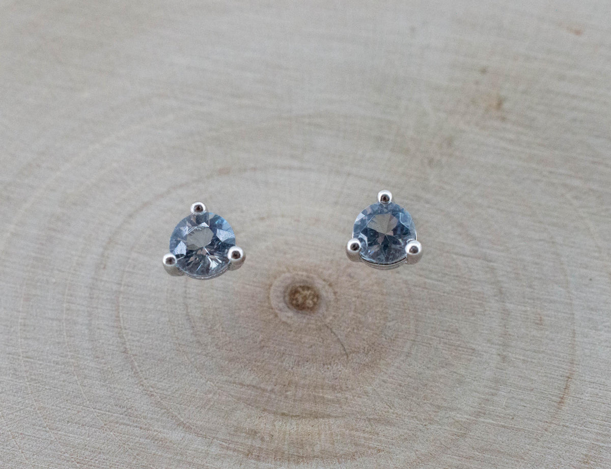 Aquamarine Earrings; Natural Untreated Brazil Aquamarine; 0.290cts