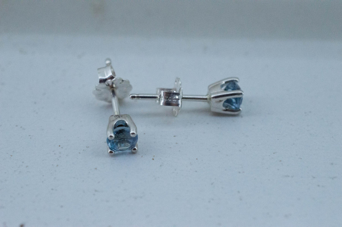 Aquamarine Earrings; Natural Untreated Nigeria Aquamarine; 0.510cts